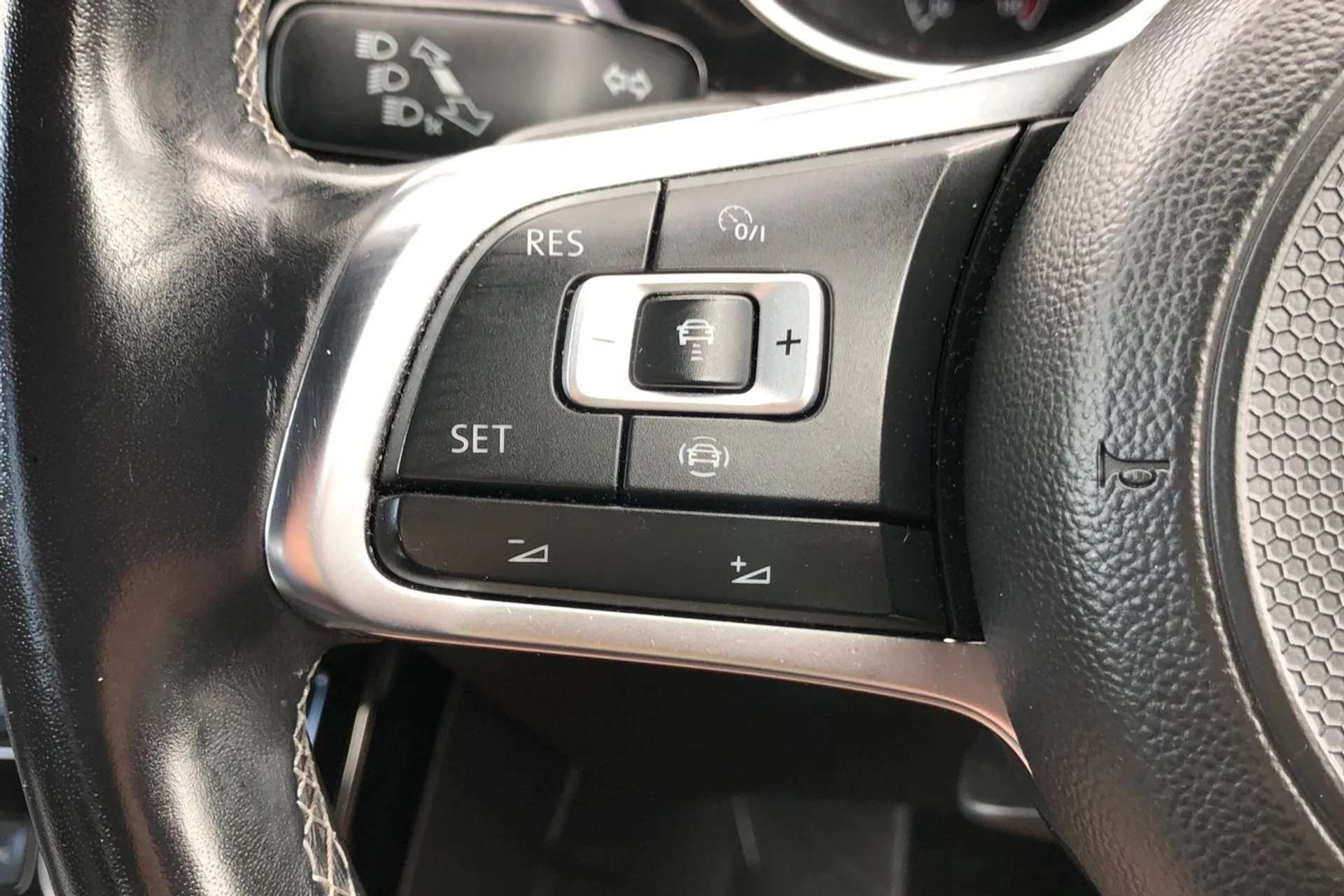 2021 VOLKSWAGEN TOURAN 2021 VOLKSWAGEN TOURAN