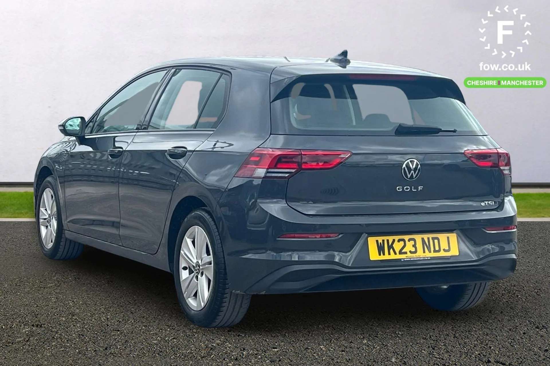 A 2023 VOLKSWAGEN GOLF 1.0 eTSI Life 5dr DSG [ Auto dimming rear view mirror , USB-C ports in the front and rear centre console with increased charging performance , Start/S A 2023 VOLKSWAGEN GOLF 1.0 eTSI Life 5dr DSG [ Auto dimming rear view mirror , USB-C ports in the front and rear centre console with increased charging performance , Start/S