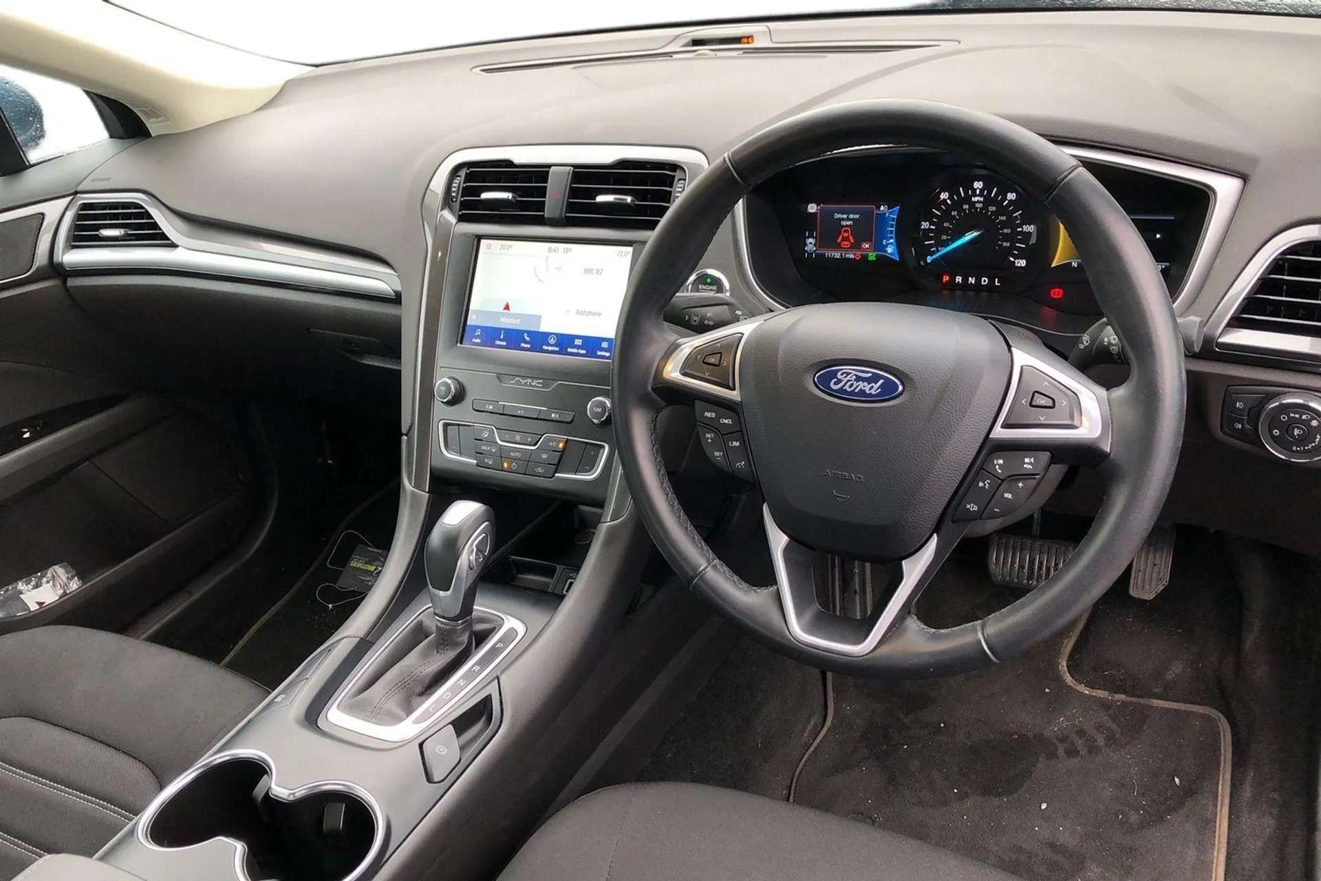 A 2022 FORD MONDEO 2.0 Hybrid Zetec Edition 4dr Auto [Power folding door mirrors with puddle lights, Power operated front and rear windows with global open and close, Tr A 2022 FORD MONDEO 2.0 Hybrid Zetec Edition 4dr Auto [Power folding door mirrors with puddle lights, Power operated front and rear windows with global open and close, Tr