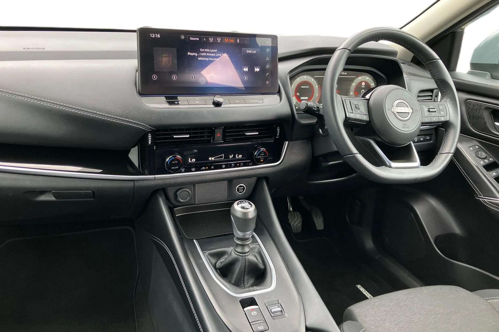 A 2023 NISSAN QASHQAI 1.3 DiG-T MH 158 N-Connecta 5dr [ Panoramic roof , Rear view camera , Front and rear parking sensors , Intelligent around view monitor , 18" Diamond c A 2023 NISSAN QASHQAI 1.3 DiG-T MH 158 N-Connecta 5dr [ Panoramic roof , Rear view camera , Front and rear parking sensors , Intelligent around view monitor , 18" Diamond c