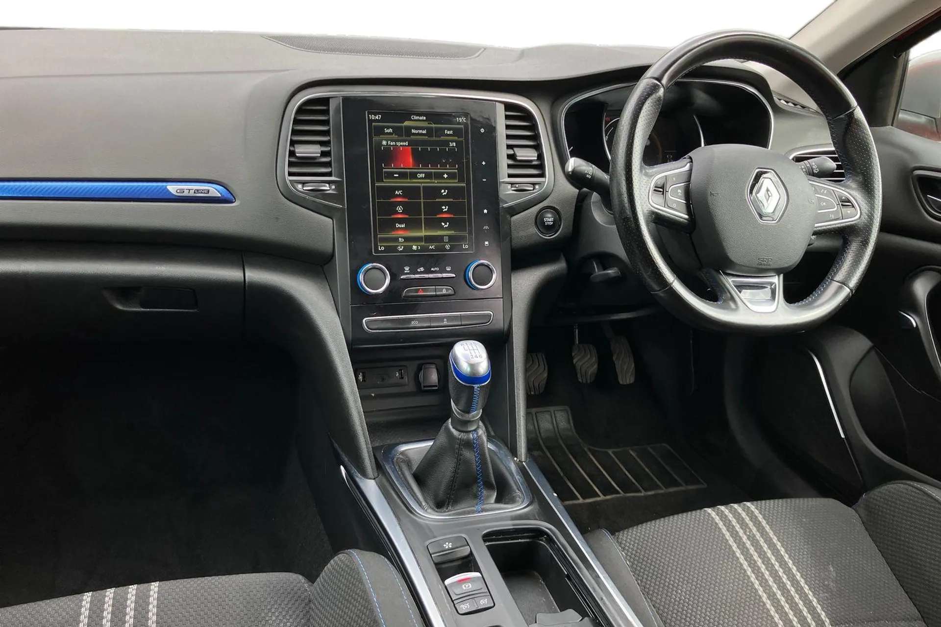 2019 RENAULT MEGANE 2019 RENAULT MEGANE