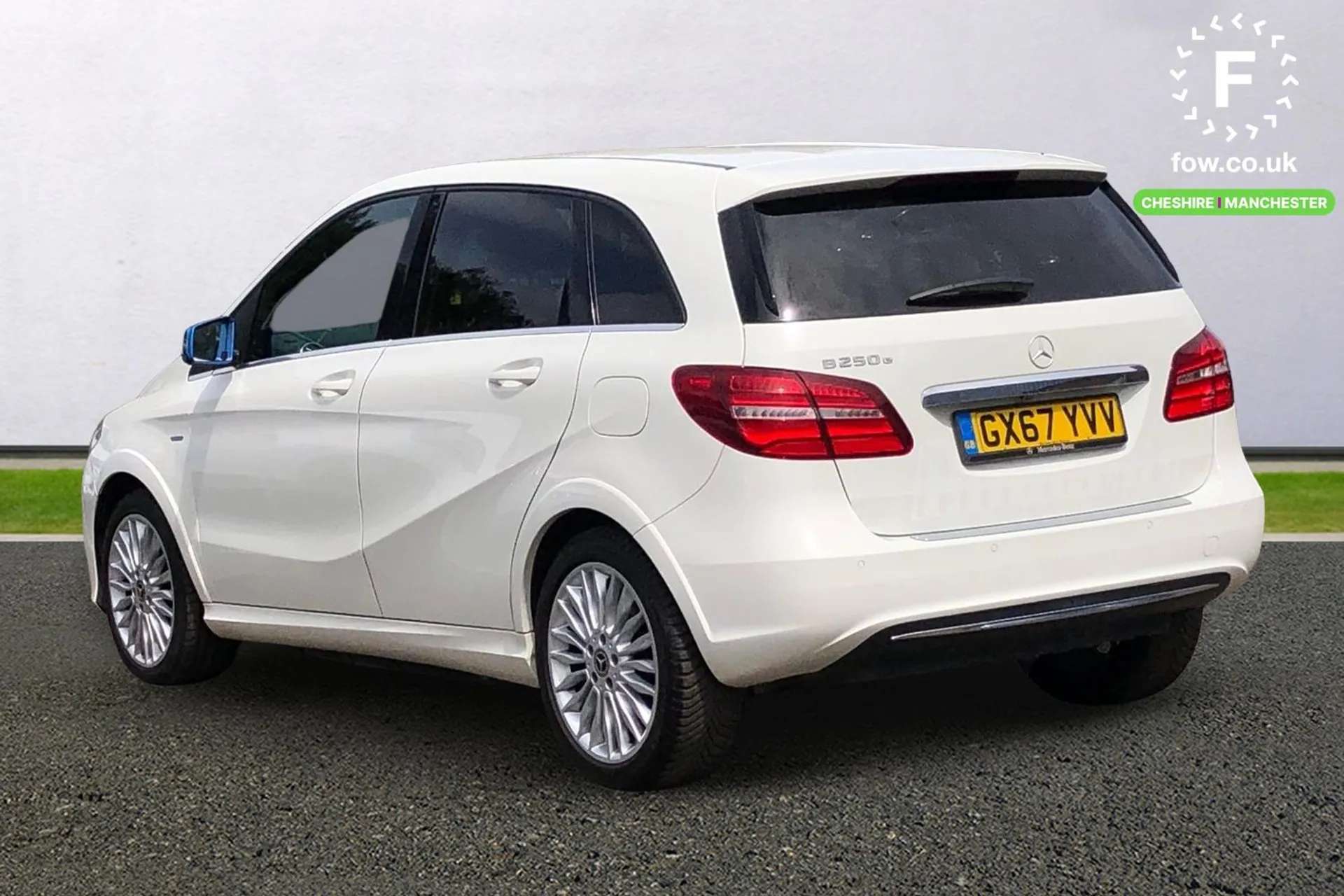 A 2017 MERCEDES-BENZ B CLASS 132kW B250e Electric Art Premium 28kWh 5dr Auto [Park assist pilot with front and rear park assist, Electric heated + adjustable door mirrors, Dual zo A 2017 MERCEDES-BENZ B CLASS 132kW B250e Electric Art Premium 28kWh 5dr Auto [Park assist pilot with front and rear park assist, Electric heated + adjustable door mirrors, Dual zo