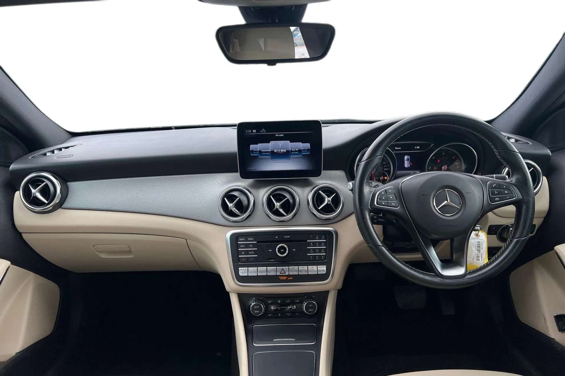 A 2018 MERCEDES-BENZ GLA GLA 200d 4Matic Sport Executive 5dr Auto [4WD, 18" Alloys, Easy Pack Tailgate, Bluetooth, Media Interface, THERMOTRONIC automatic climate control, Sah A 2018 MERCEDES-BENZ GLA GLA 200d 4Matic Sport Executive 5dr Auto [4WD, 18" Alloys, Easy Pack Tailgate, Bluetooth, Media Interface, THERMOTRONIC automatic climate control, Sah
