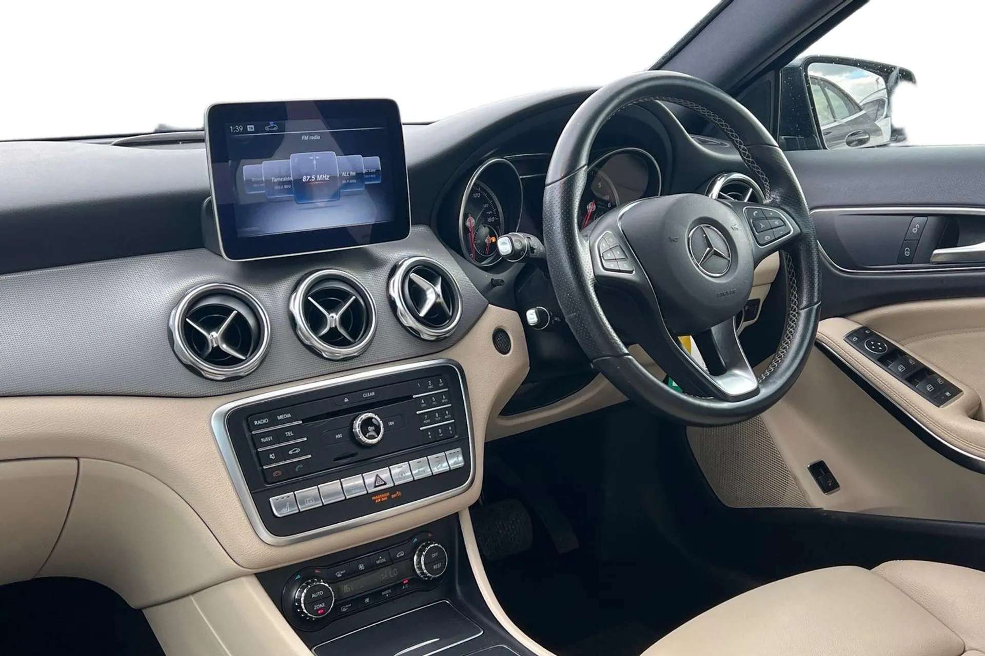 A 2018 MERCEDES-BENZ GLA GLA 200d 4Matic Sport Executive 5dr Auto [4WD, 18" Alloys, Easy Pack Tailgate, Bluetooth, Media Interface, THERMOTRONIC automatic climate control, Sah A 2018 MERCEDES-BENZ GLA GLA 200d 4Matic Sport Executive 5dr Auto [4WD, 18" Alloys, Easy Pack Tailgate, Bluetooth, Media Interface, THERMOTRONIC automatic climate control, Sah