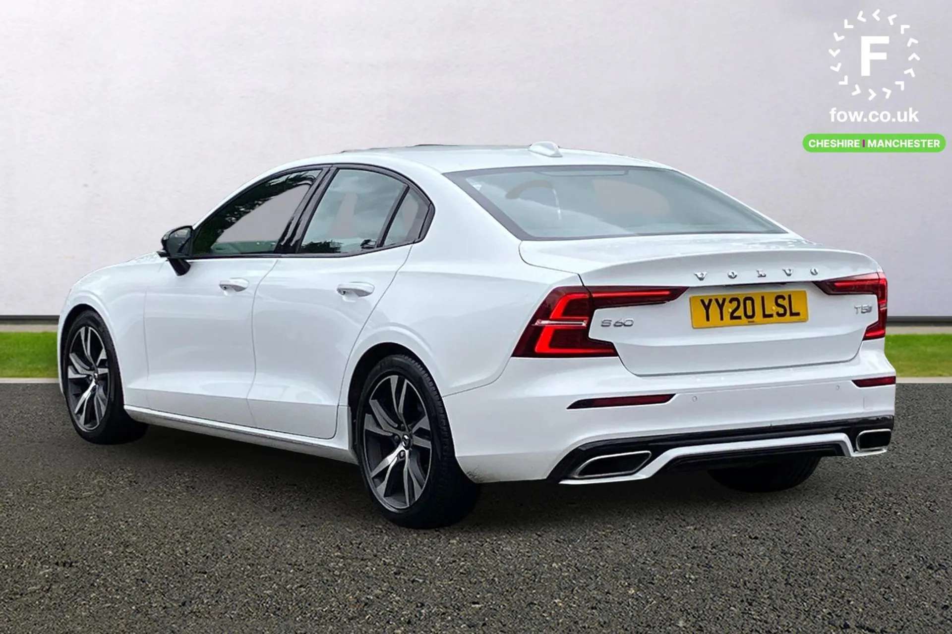 A 2020 VOLVO S60 2.0 T5 R DESIGN Plus 4dr Auto [Adaptive brake lights with high level LED brake lights, Heated Windscreen, Driver alert control with lane keeping aid, A 2020 VOLVO S60 2.0 T5 R DESIGN Plus 4dr Auto [Adaptive brake lights with high level LED brake lights, Heated Windscreen, Driver alert control with lane keeping aid,
