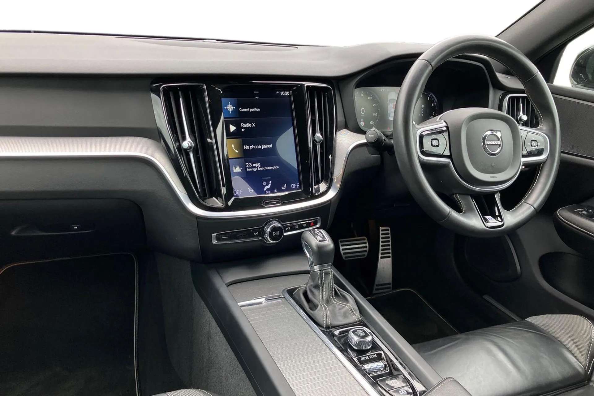 A 2020 VOLVO S60 2.0 T5 R DESIGN Plus 4dr Auto [Adaptive brake lights with high level LED brake lights, Heated Windscreen, Driver alert control with lane keeping aid, A 2020 VOLVO S60 2.0 T5 R DESIGN Plus 4dr Auto [Adaptive brake lights with high level LED brake lights, Heated Windscreen, Driver alert control with lane keeping aid,