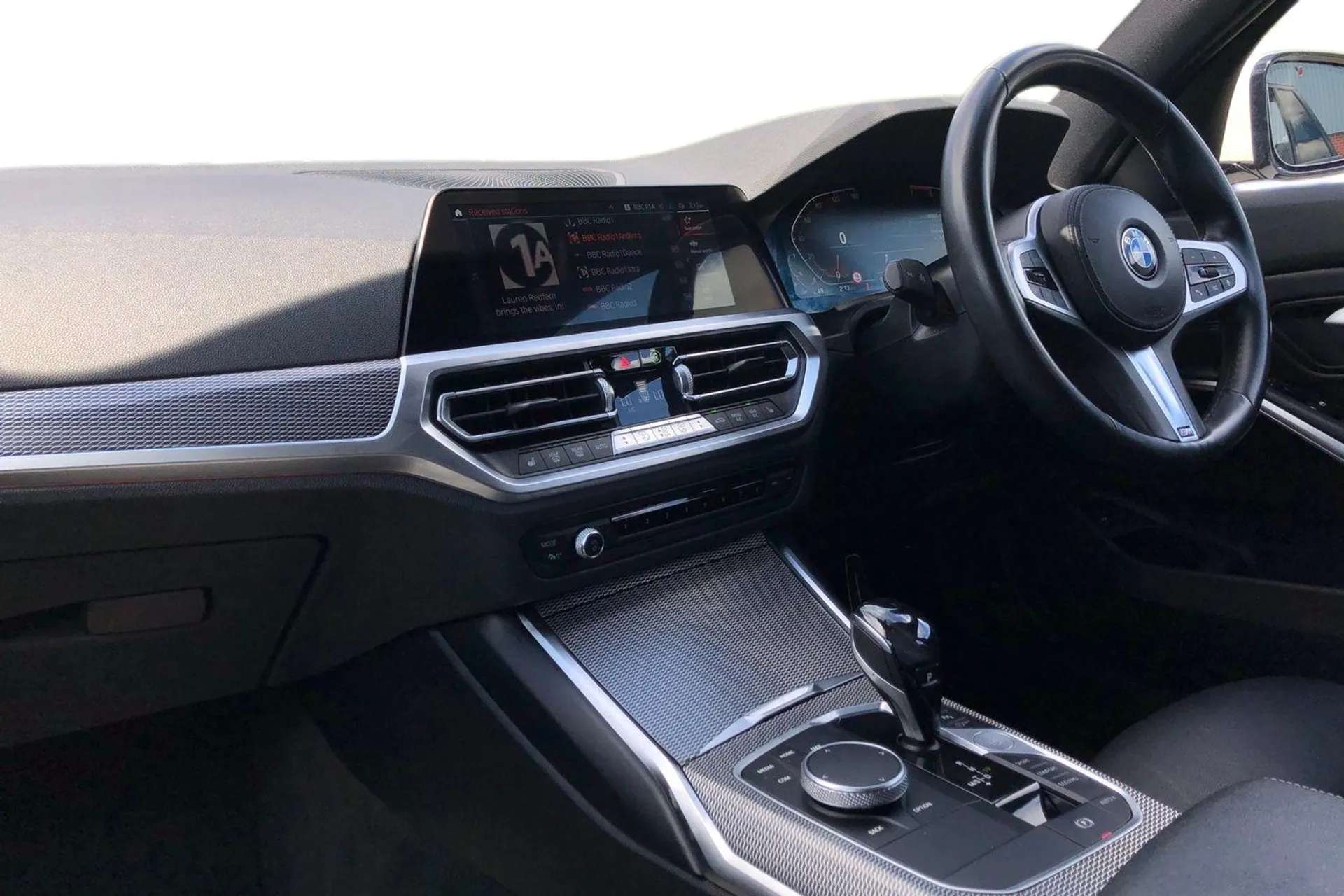 A 2020 BMW 3 SERIES 320i M Sport 5dr Step Auto [Drive performance control - ECO PRO, comfort and sport modes, M sport suspension, M Aerodynamics pack - 3 Series Saloon/To A 2020 BMW 3 SERIES 320i M Sport 5dr Step Auto [Drive performance control - ECO PRO, comfort and sport modes, M sport suspension, M Aerodynamics pack - 3 Series Saloon/To