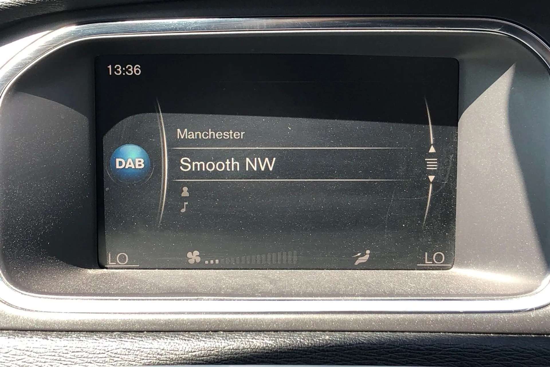 2018 VOLVO V40 2018 VOLVO V40