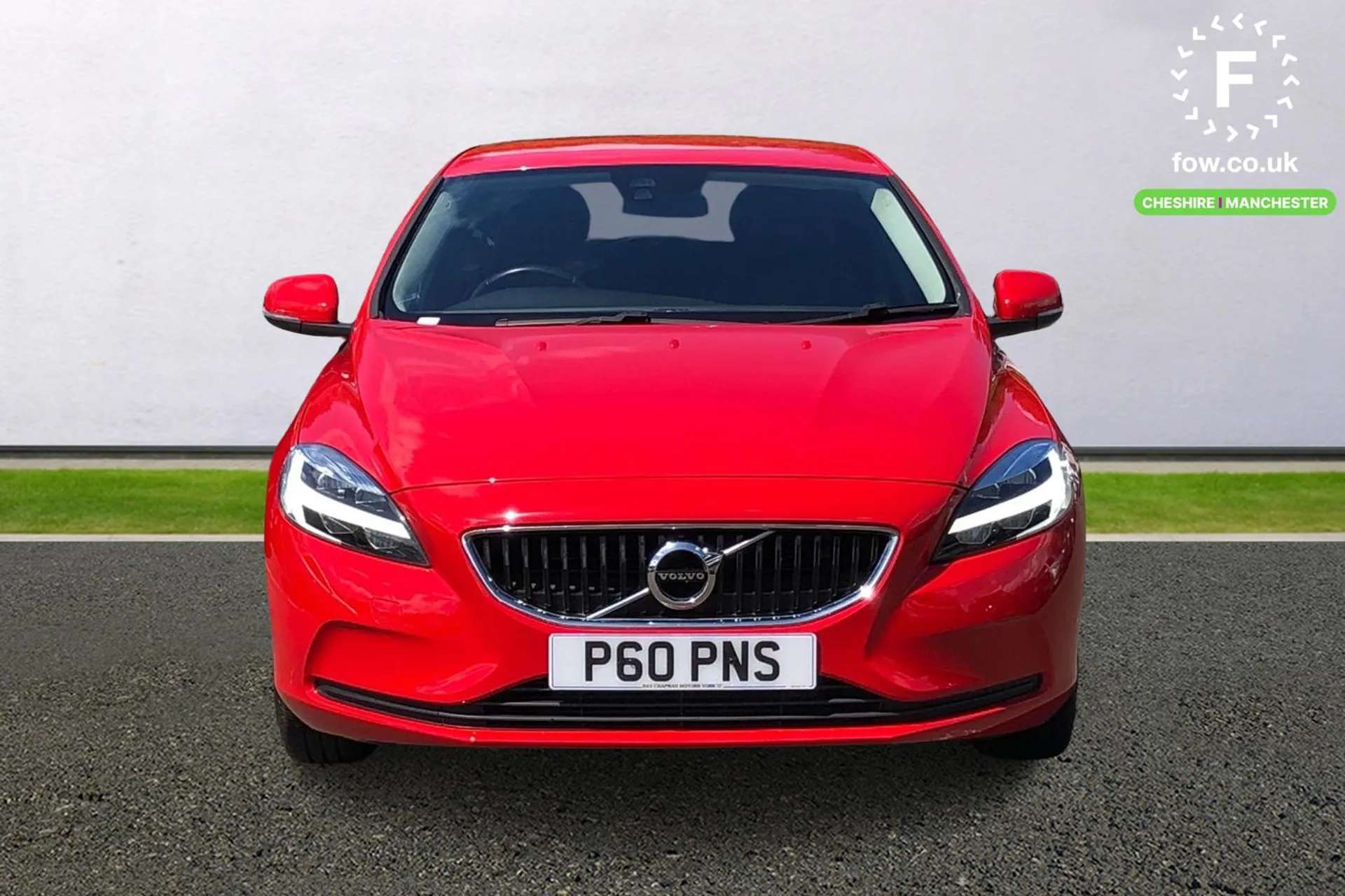 2018 VOLVO V40 2018 VOLVO V40