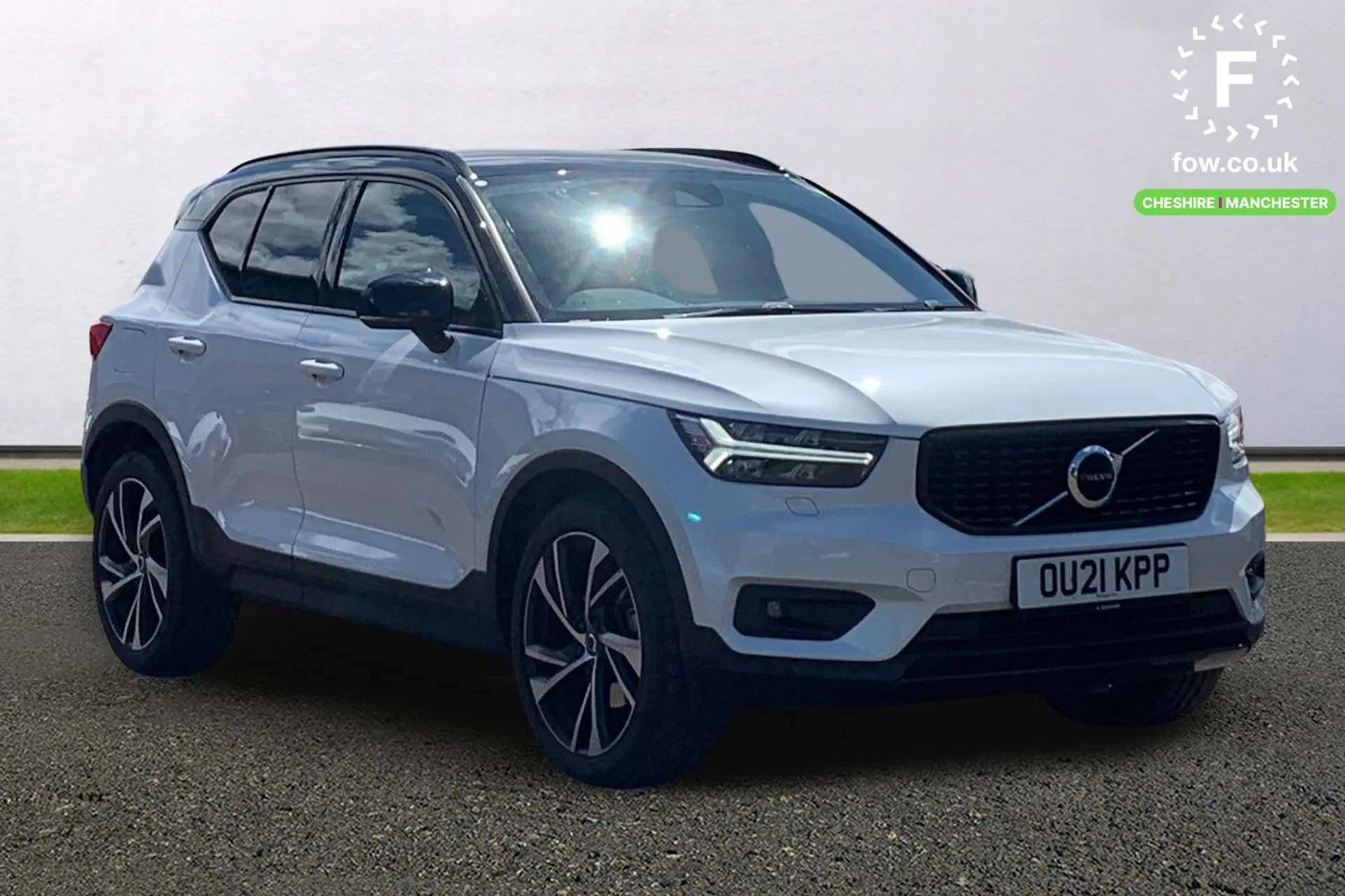 2021 VOLVO XC40 2021 VOLVO XC40