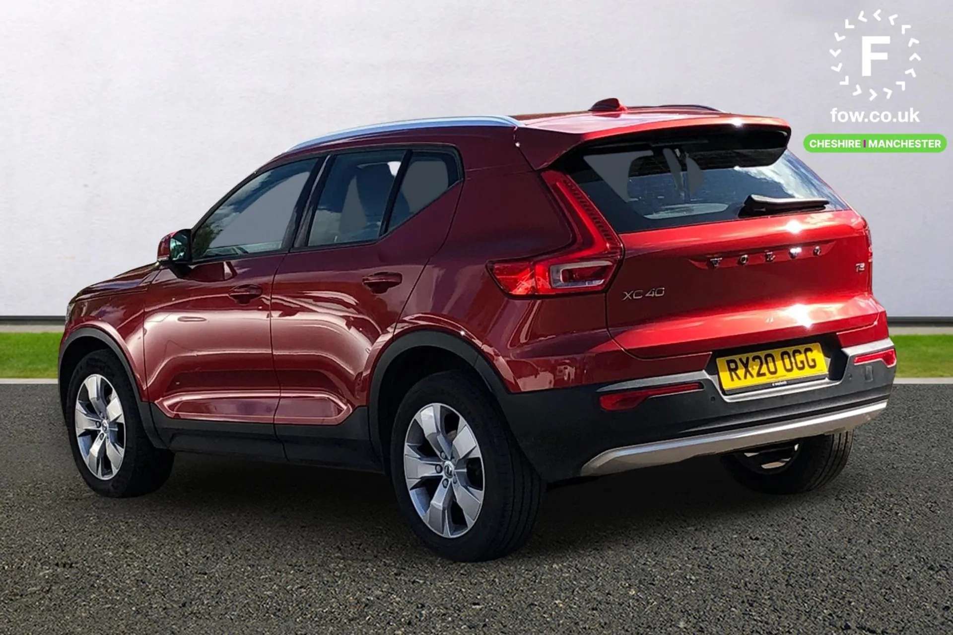 2020 VOLVO XC40 2020 VOLVO XC40