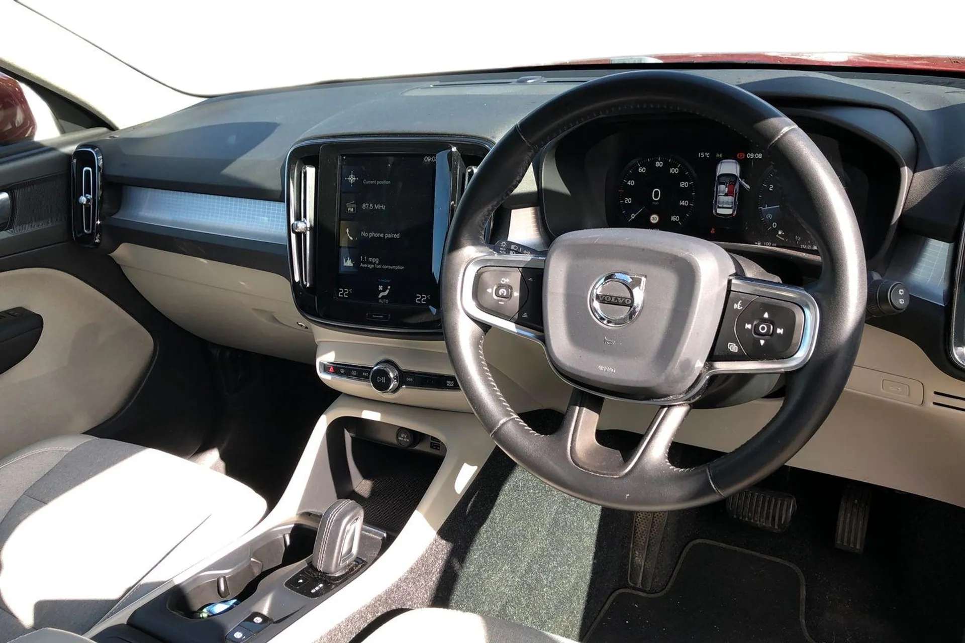 2020 VOLVO XC40 2020 VOLVO XC40
