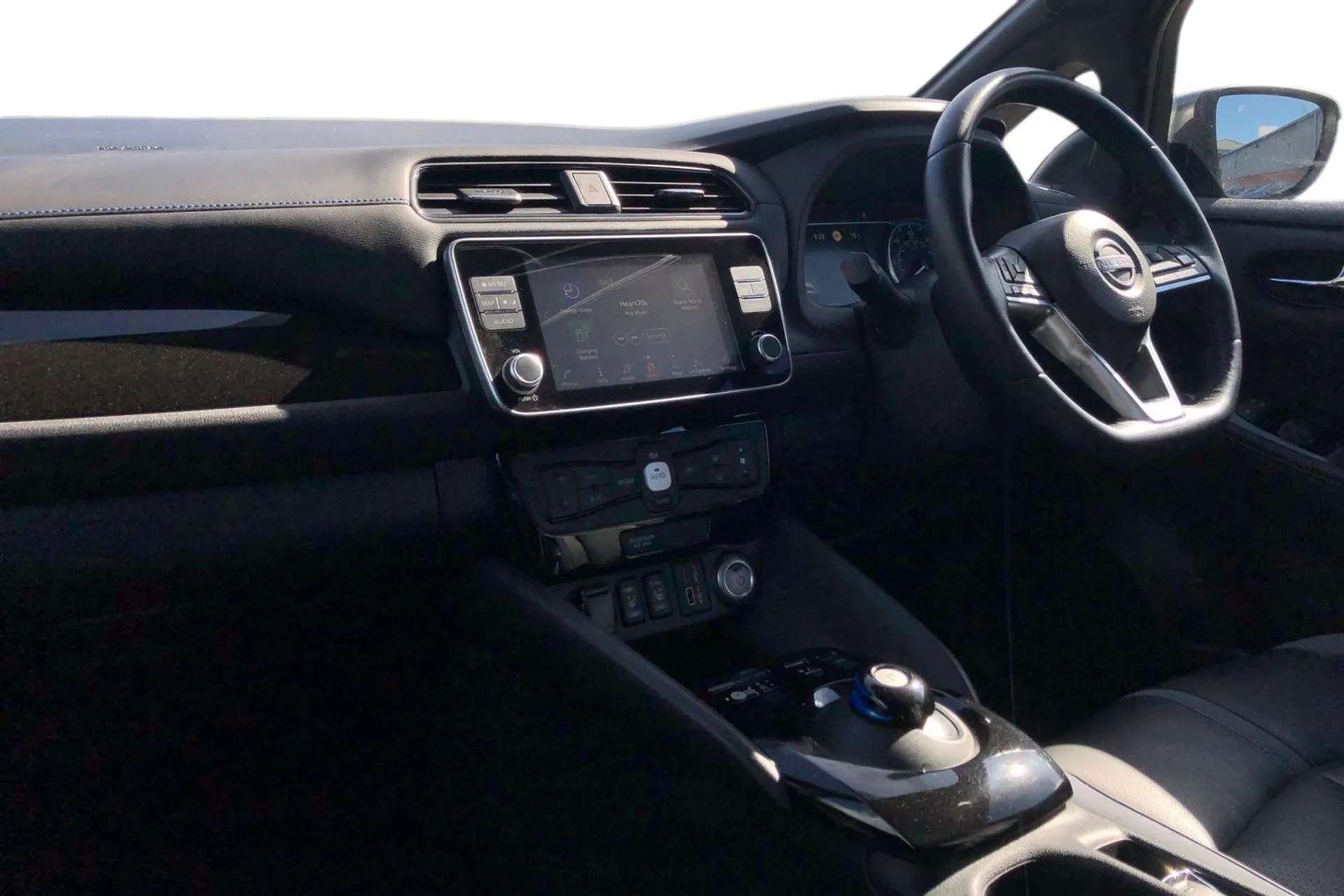 A 2023 NISSAN LEAF 160kW e+ Tekna 59kWh 5dr Auto [ Front and rear parking sensors , Intelligent around view monitor , 360 degree colour camera view , Heat pack with Heat A 2023 NISSAN LEAF 160kW e+ Tekna 59kWh 5dr Auto [ Front and rear parking sensors , Intelligent around view monitor , 360 degree colour camera view , Heat pack with Heat