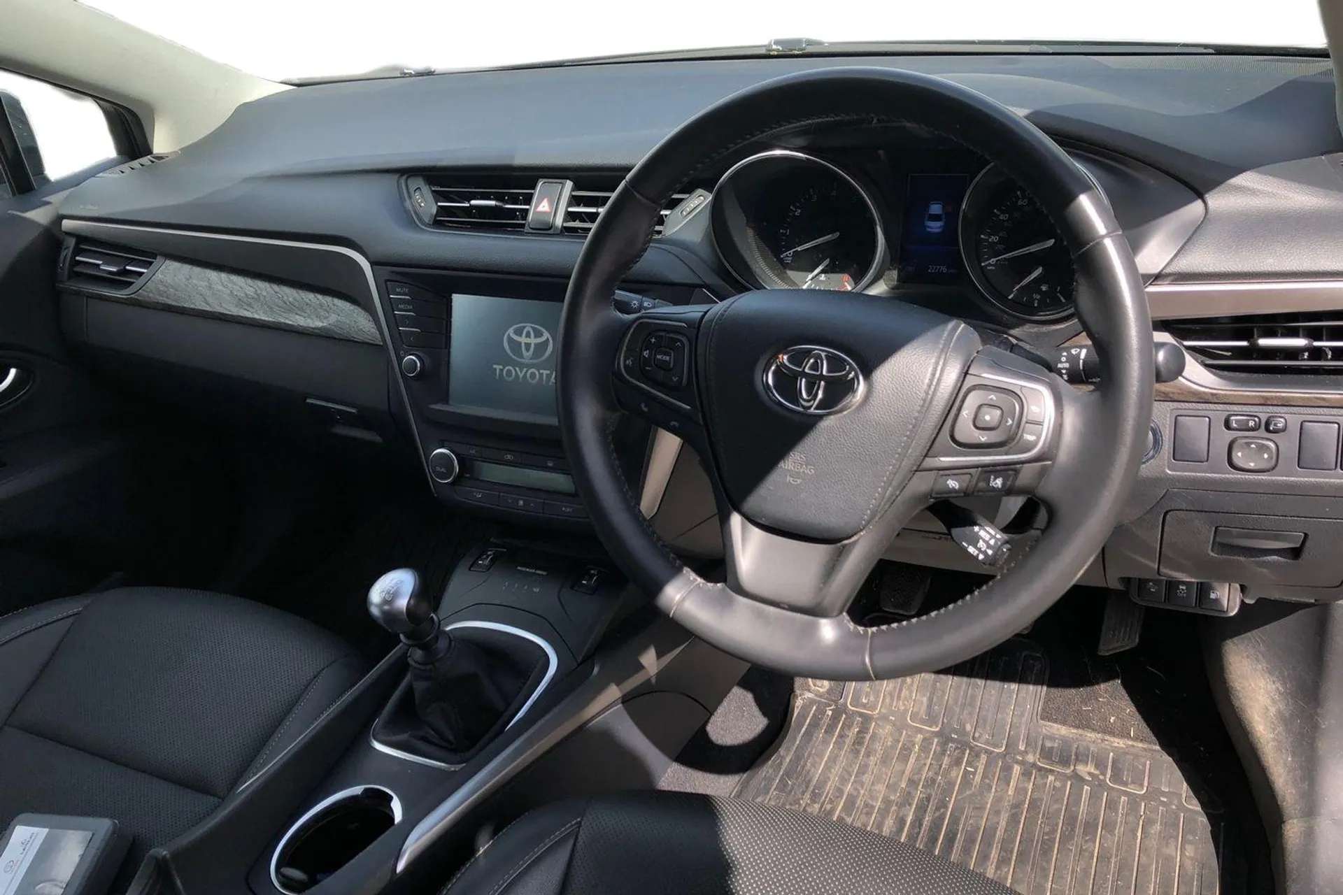 2017 TOYOTA AVENSIS 2017 TOYOTA AVENSIS