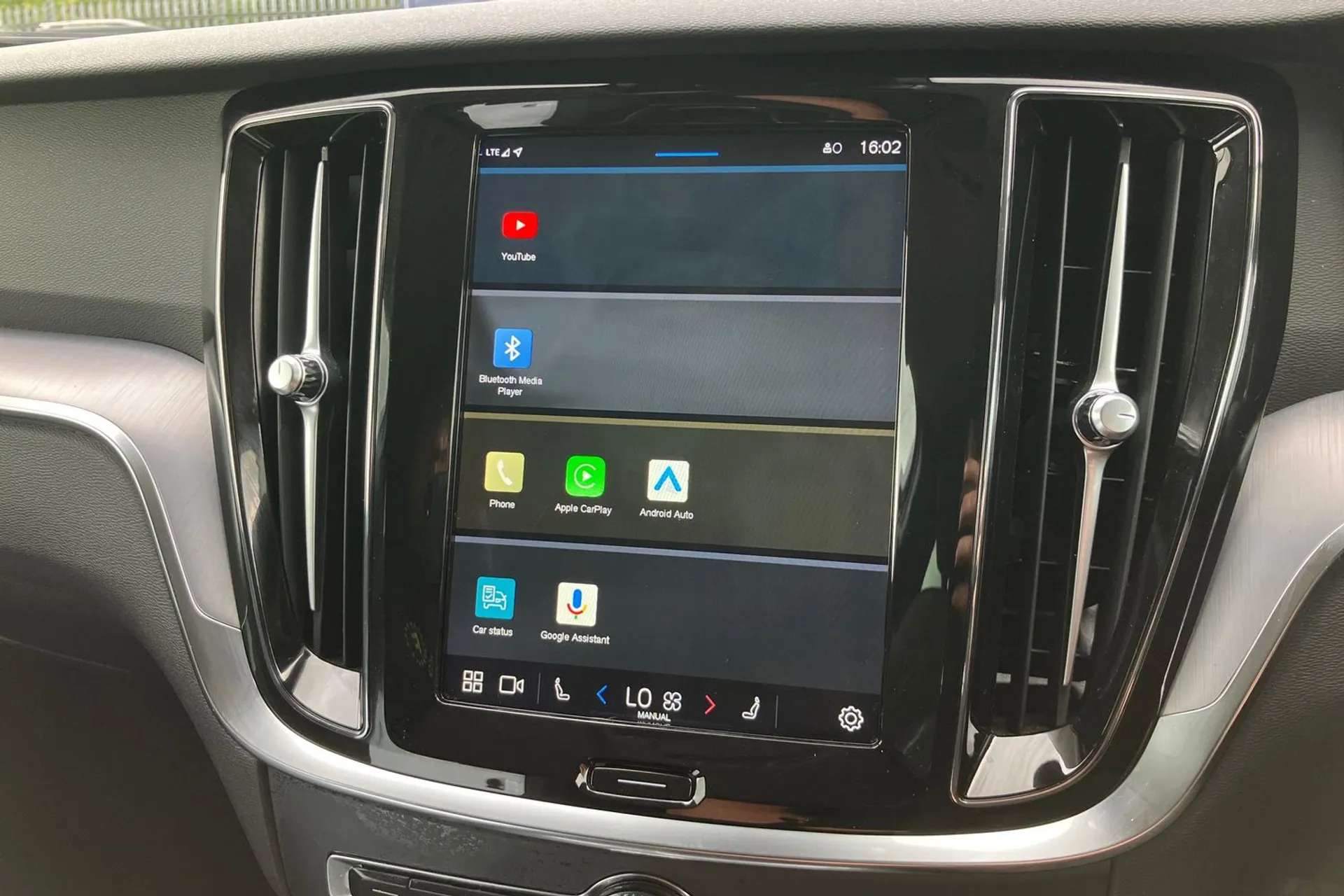 2023 VOLVO V60 2023 VOLVO V60