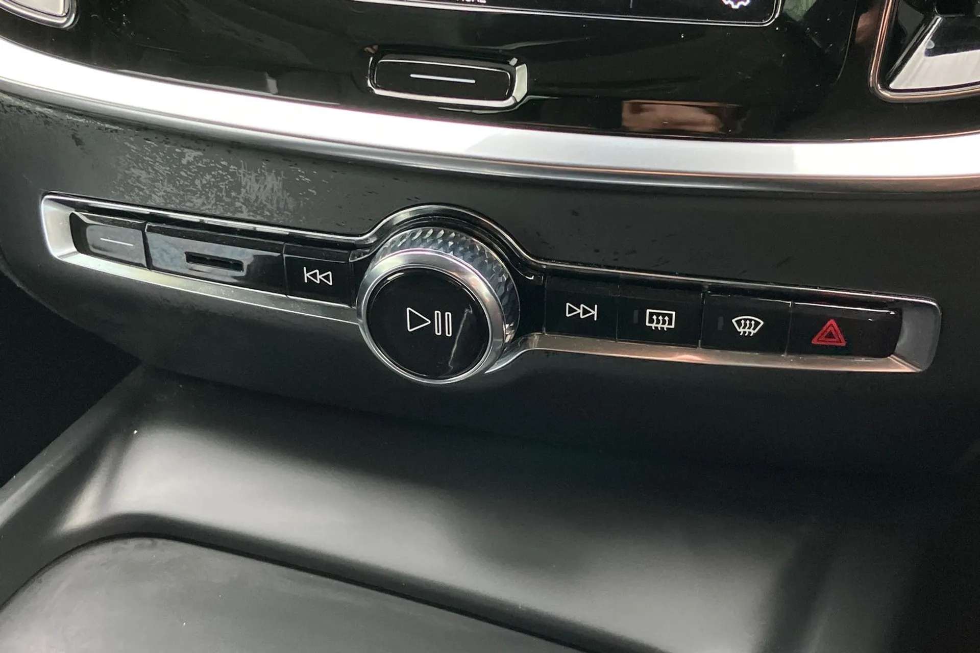 2023 VOLVO V60 2023 VOLVO V60