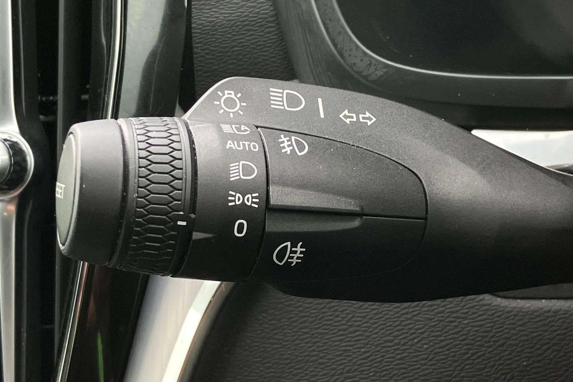 2023 VOLVO V60 2023 VOLVO V60