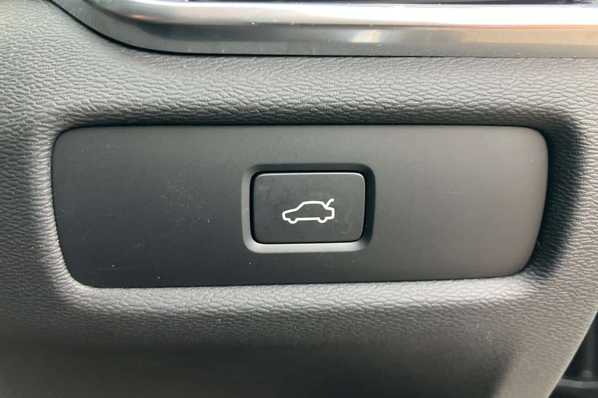 2023 VOLVO V60 2023 VOLVO V60