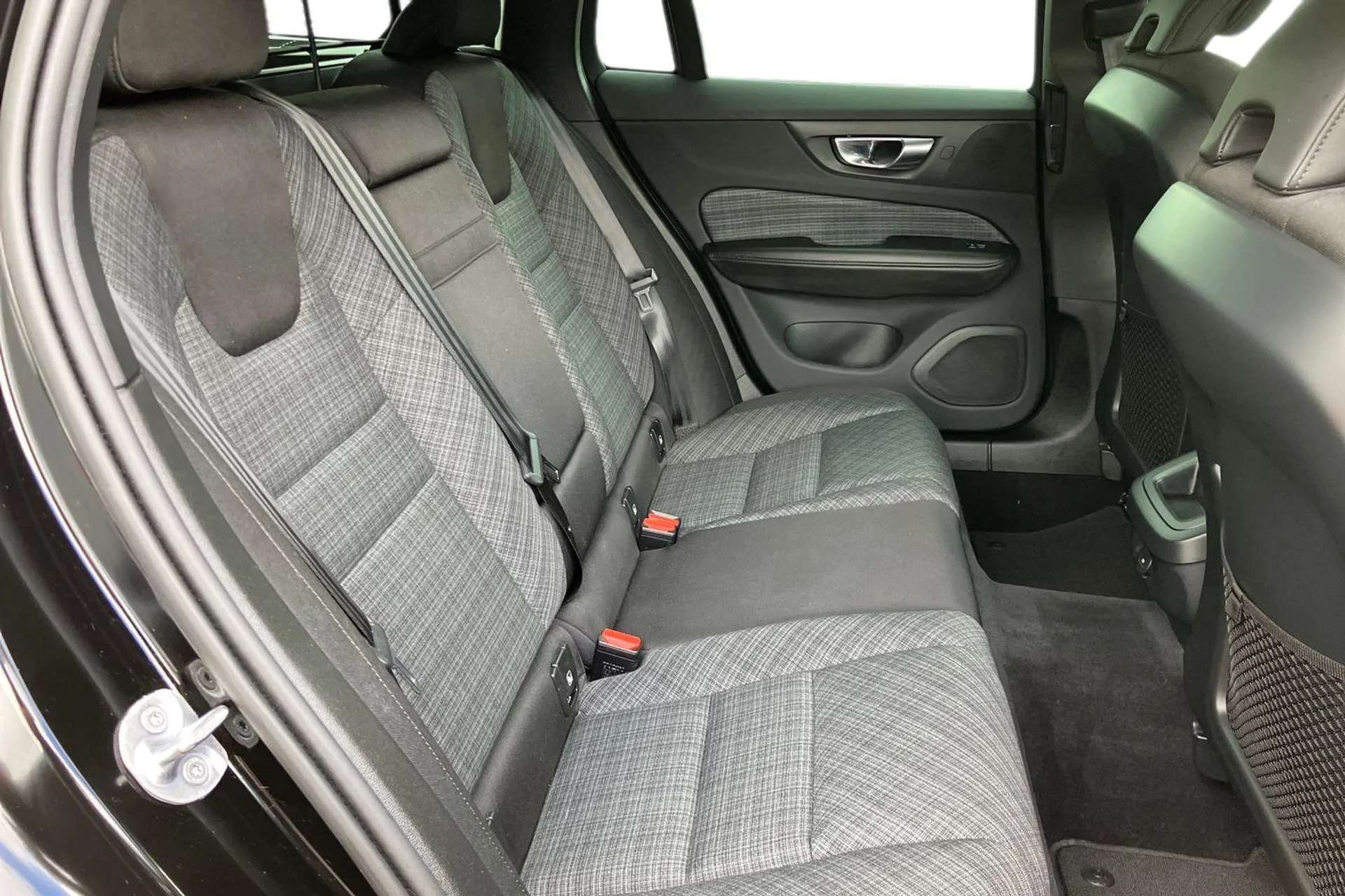 2023 VOLVO V60 2023 VOLVO V60