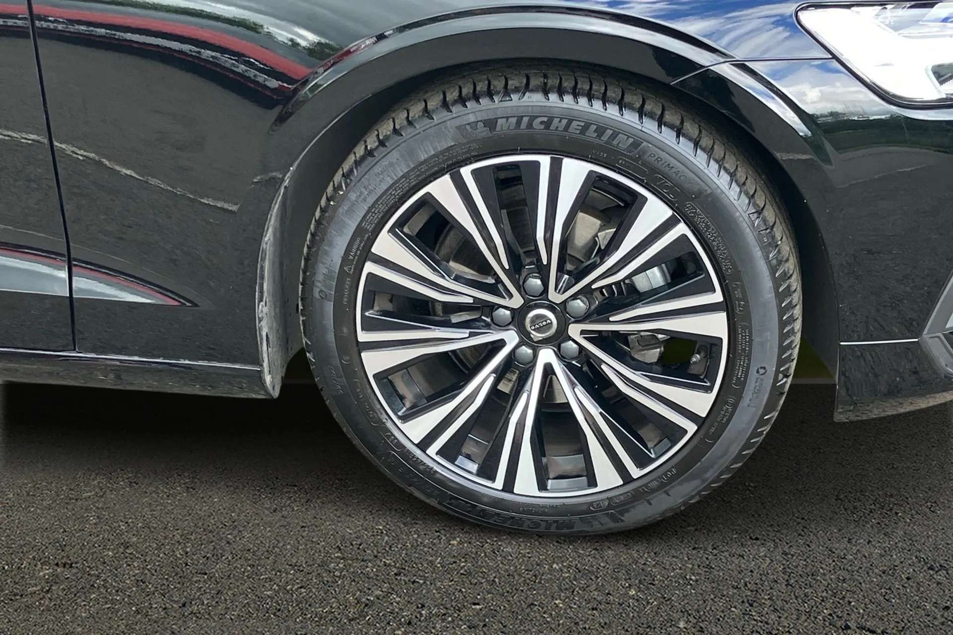 2023 VOLVO V60 2023 VOLVO V60