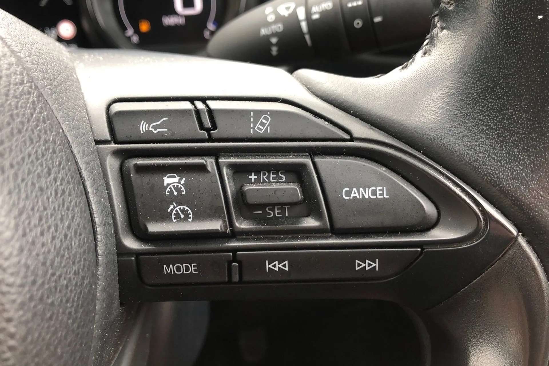 2023 MAZDA 2 HYBRID 2023 MAZDA 2 HYBRID