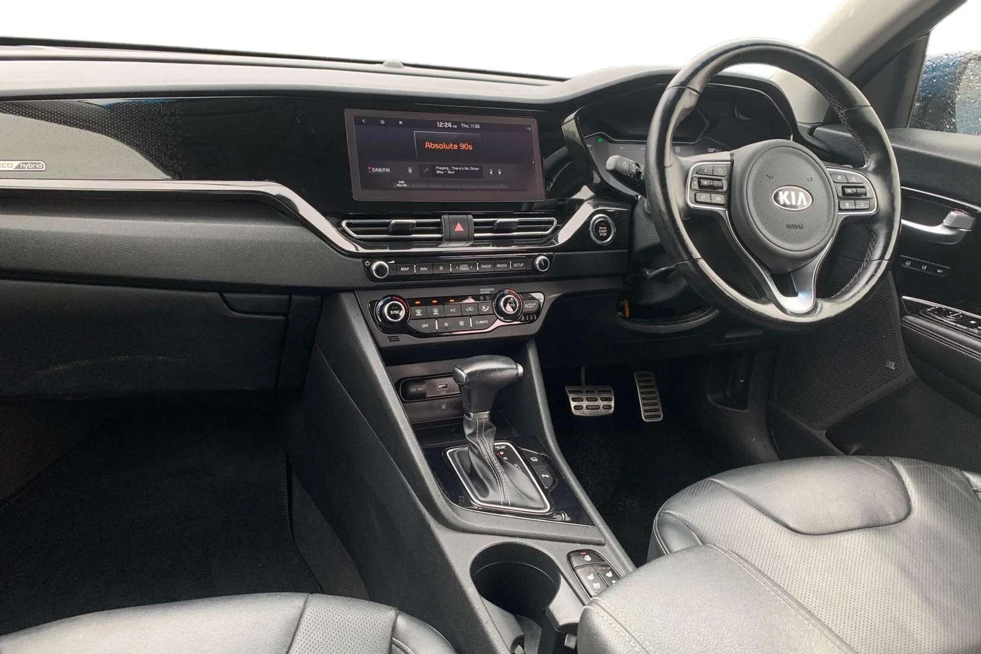 A 2020 KIA NIRO 1.6 GDi Hybrid 4 5dr DCT [Reversing camera, Adaptive smart cruise control function (SCC) with stop and go, Blind spot monitoring with rear cross traff A 2020 KIA NIRO 1.6 GDi Hybrid 4 5dr DCT [Reversing camera, Adaptive smart cruise control function (SCC) with stop and go, Blind spot monitoring with rear cross traff