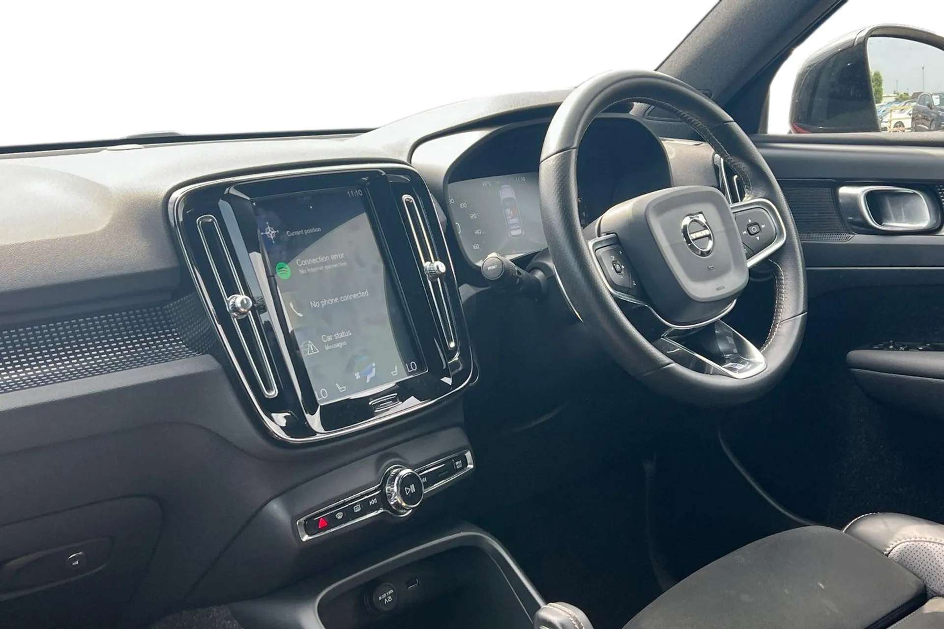 2020 VOLVO XC40 2020 VOLVO XC40
