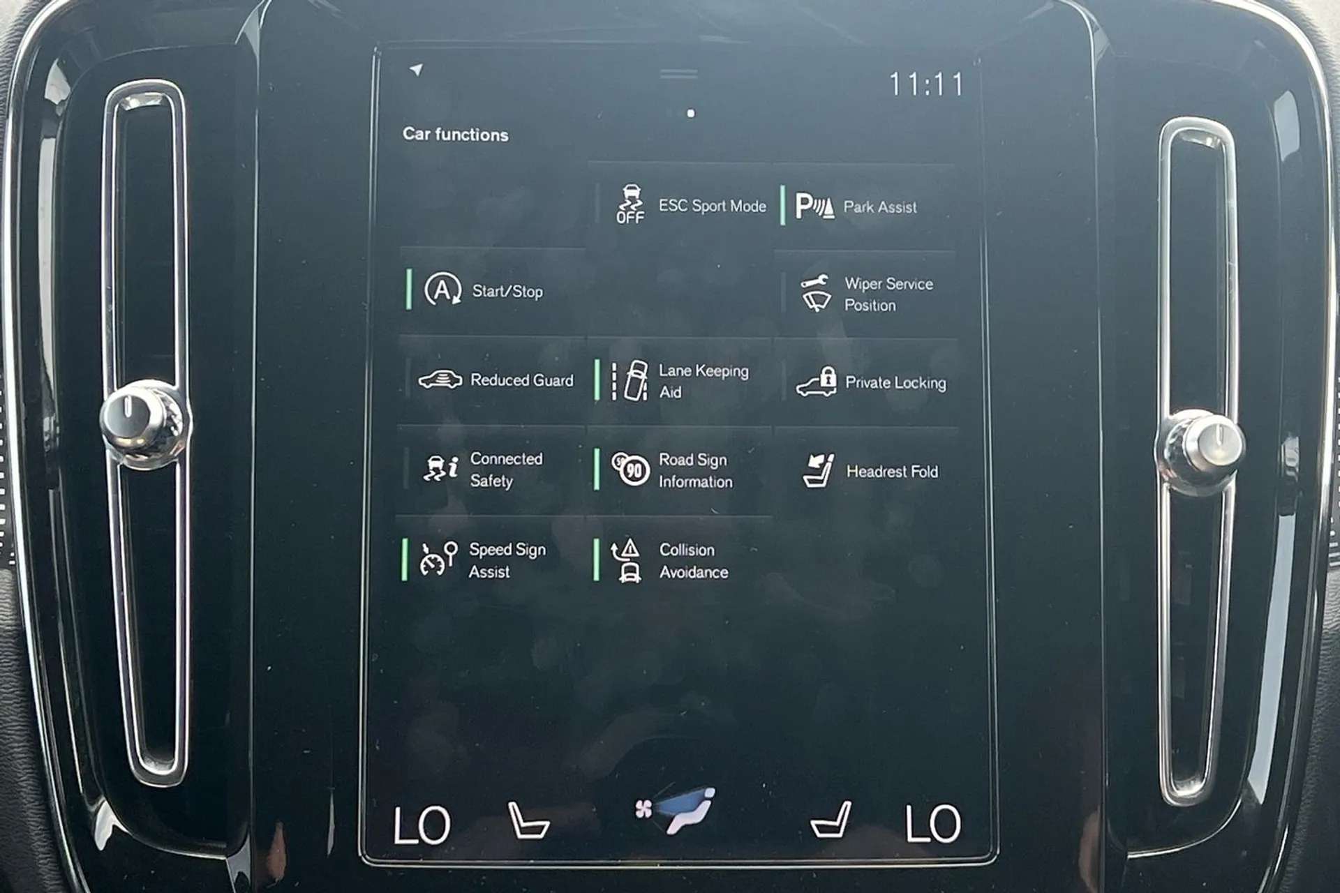 2020 VOLVO XC40 2020 VOLVO XC40