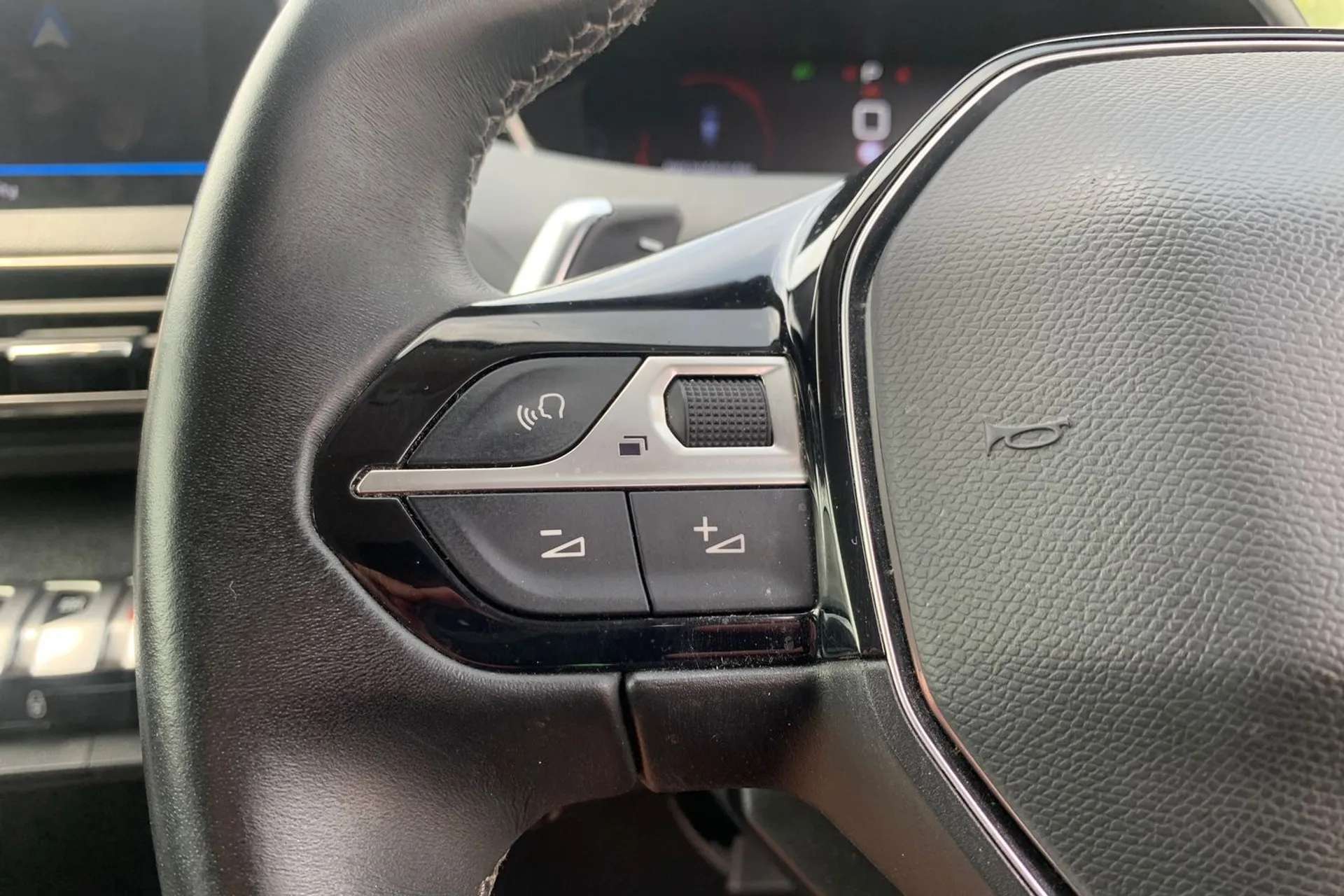 2020 PEUGEOT 5008 2020 PEUGEOT 5008