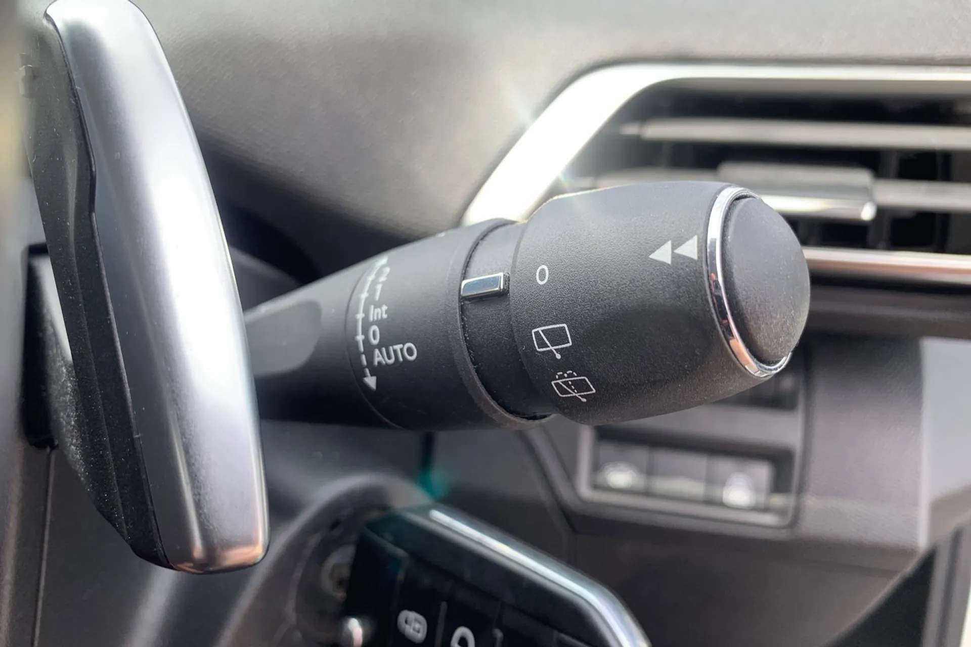 2020 PEUGEOT 5008 2020 PEUGEOT 5008