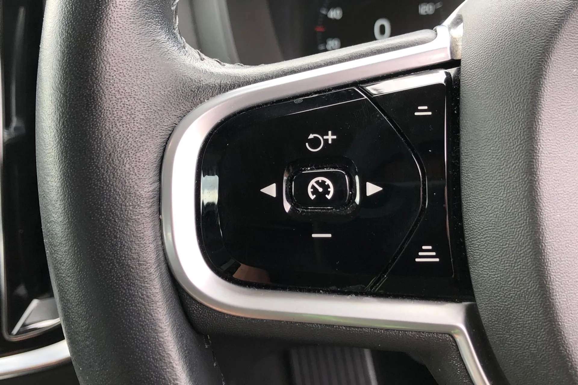 2020 VOLVO S60 2020 VOLVO S60