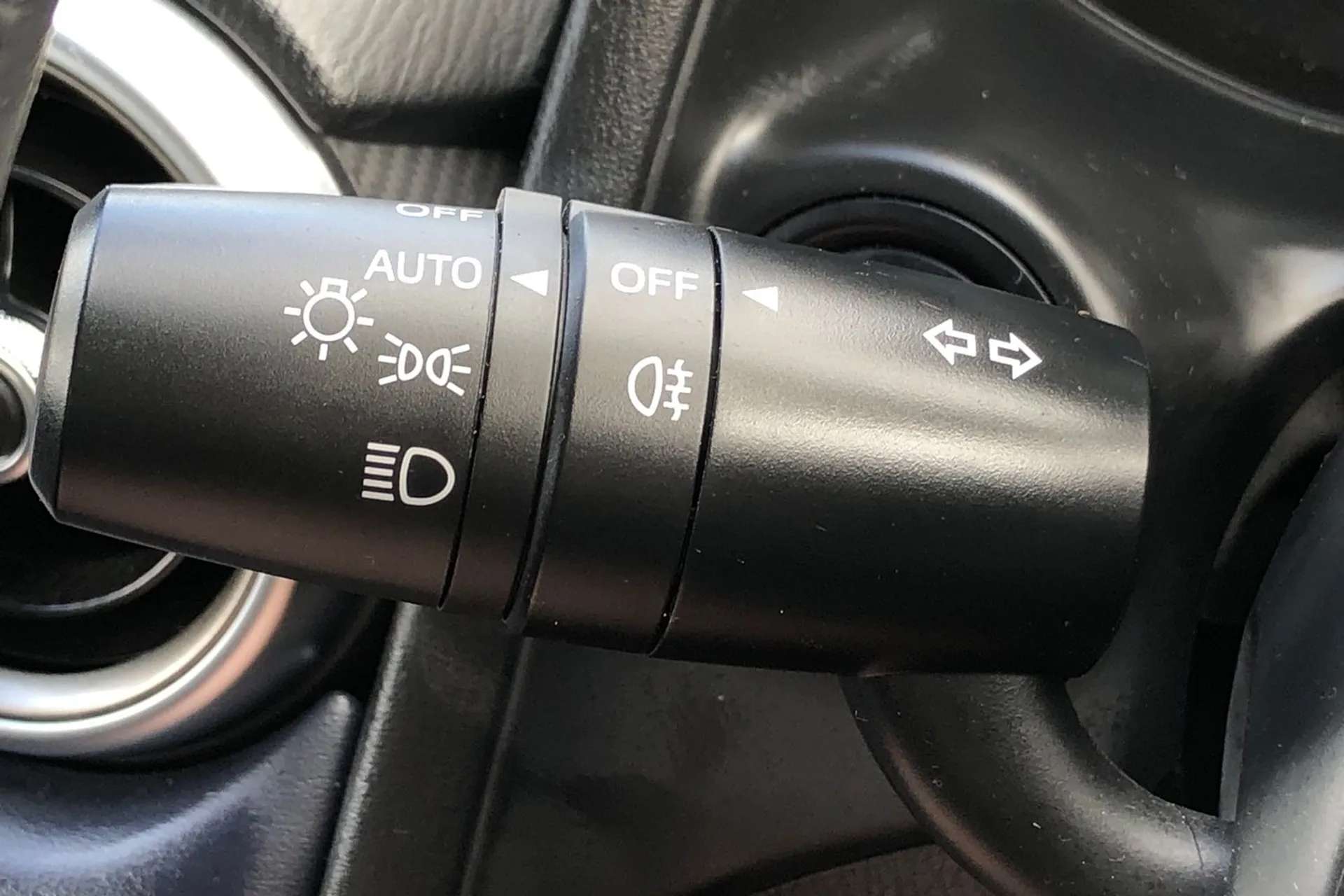 2023 MAZDA MAZDA2 2023 MAZDA MAZDA2