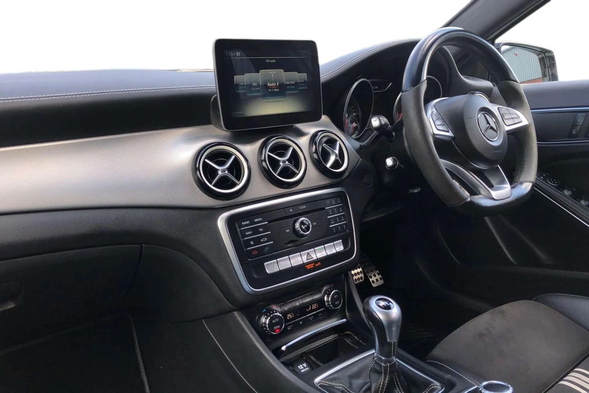 2017 MERCEDES-BENZ A CLASS 2017 MERCEDES-BENZ A CLASS