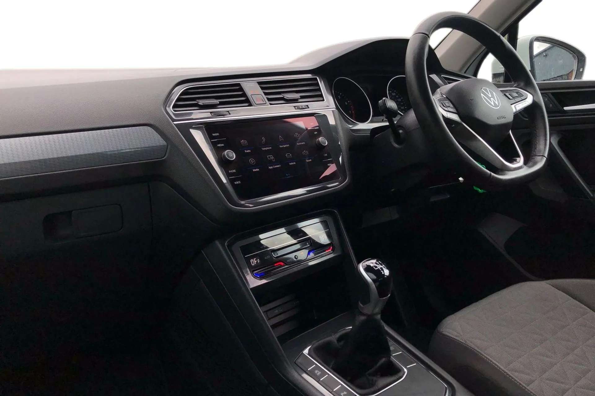 2024 VOLKSWAGEN TIGUAN 2024 VOLKSWAGEN TIGUAN