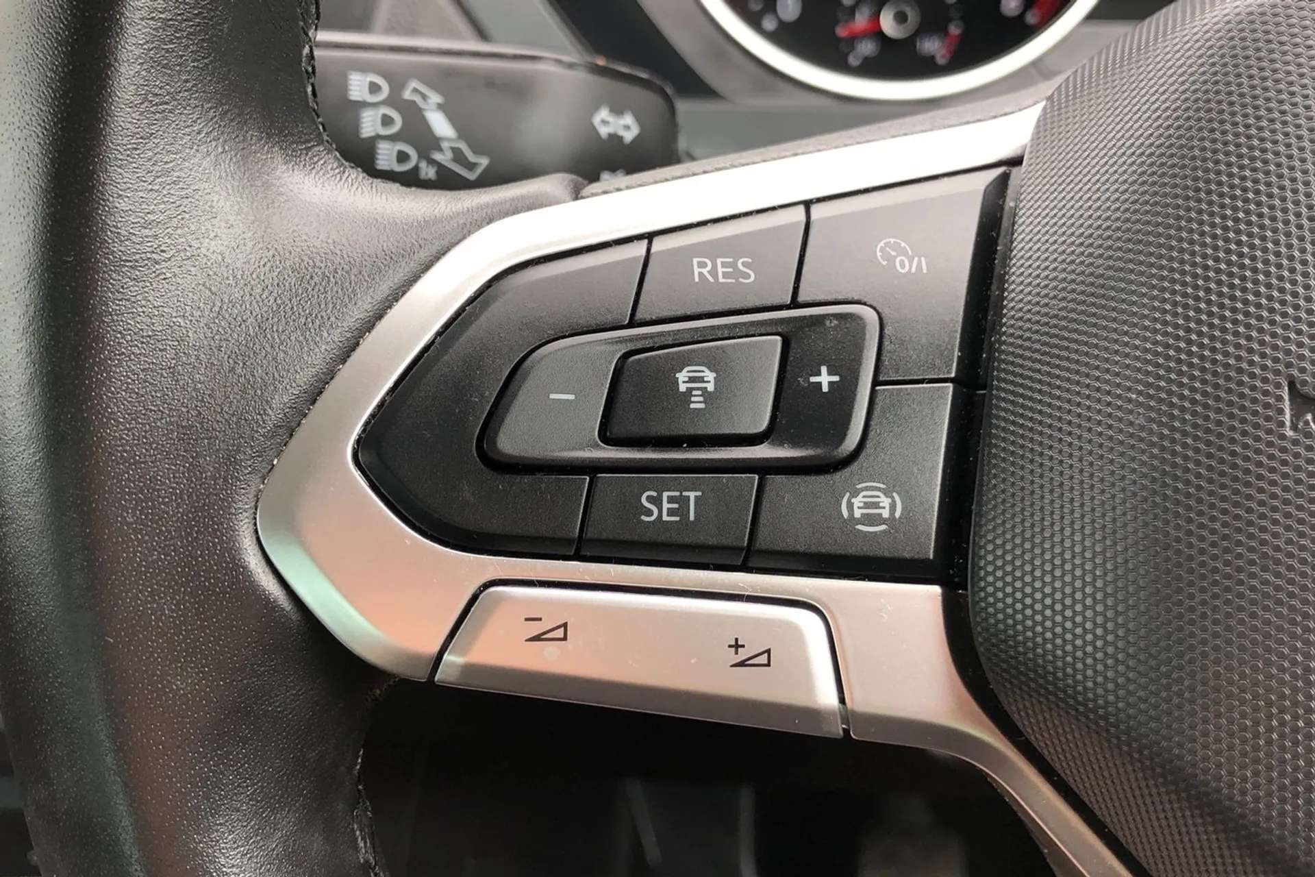 2024 VOLKSWAGEN TIGUAN 2024 VOLKSWAGEN TIGUAN