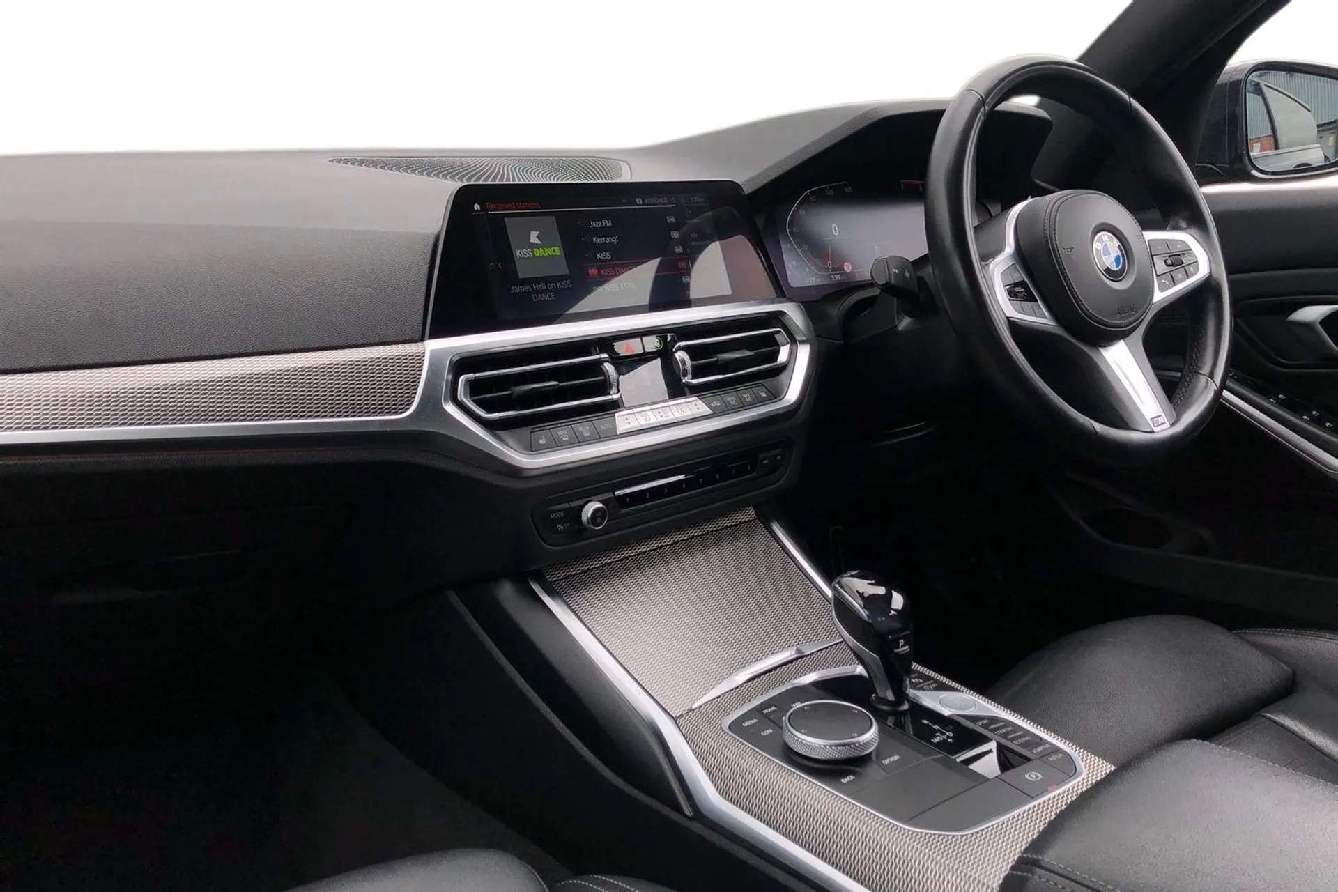 A 2019 BMW 3 SERIES 320i xDrive M Sport 4dr Step Auto [ M Aerodynamics pack, Connected pack professional, Sun Protection Glazing, 19in Alloy Wheels - M Light Double Spoke A 2019 BMW 3 SERIES 320i xDrive M Sport 4dr Step Auto [ M Aerodynamics pack, Connected pack professional, Sun Protection Glazing, 19in Alloy Wheels - M Light Double Spoke