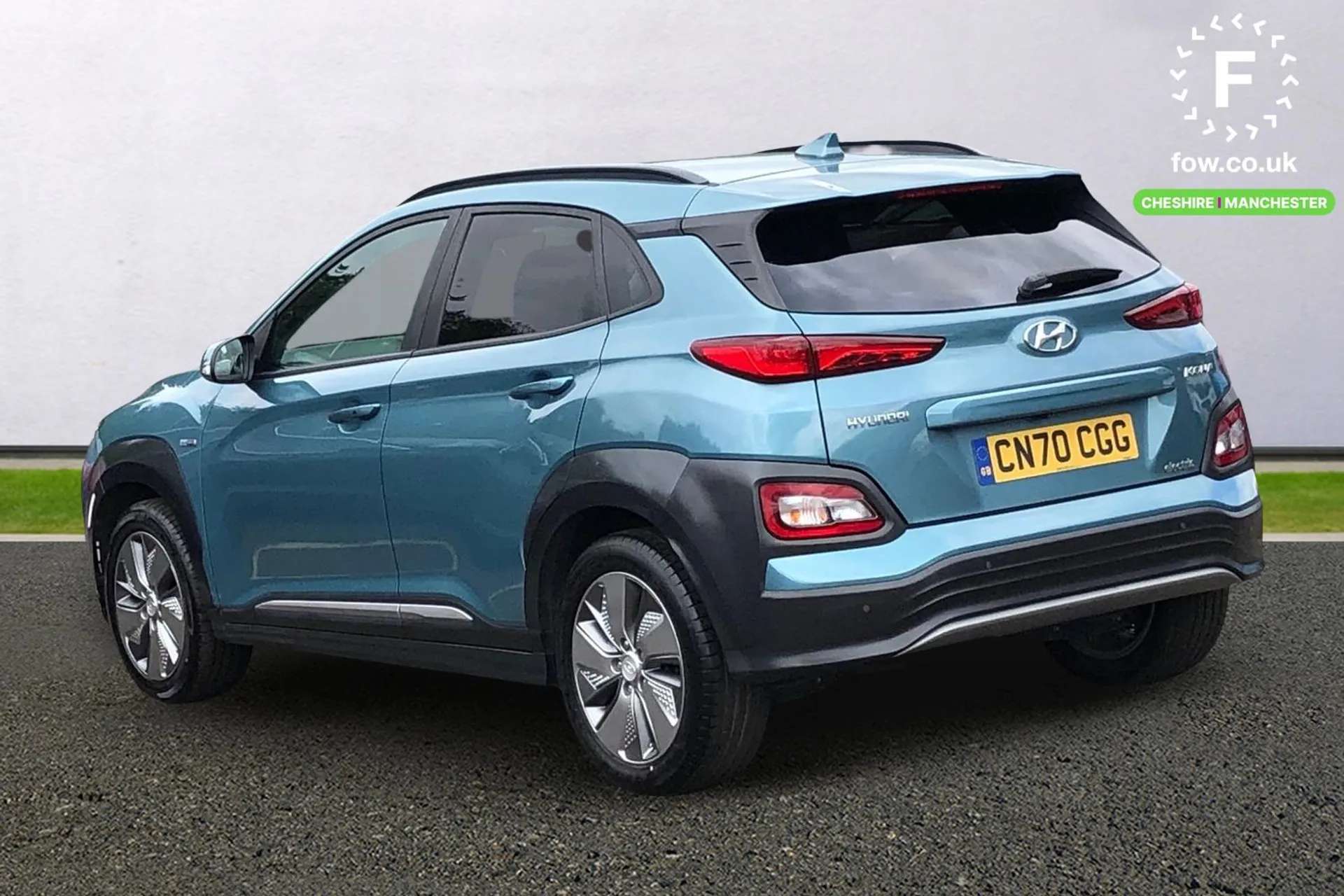 A 2020 HYUNDAI KONA 150kW Premium SE 64kWh 5dr Auto [ Parking system with rear camera and guidance system , Head-up display , 17" Alloy wheels , Heated seats and steering A 2020 HYUNDAI KONA 150kW Premium SE 64kWh 5dr Auto [ Parking system with rear camera and guidance system , Head-up display , 17" Alloy wheels , Heated seats and steering