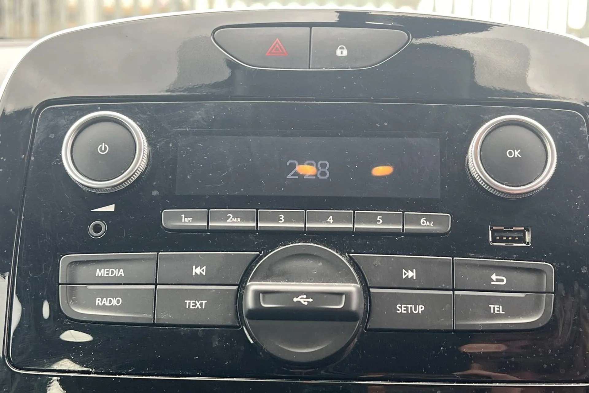 2019 RENAULT CLIO 2019 RENAULT CLIO
