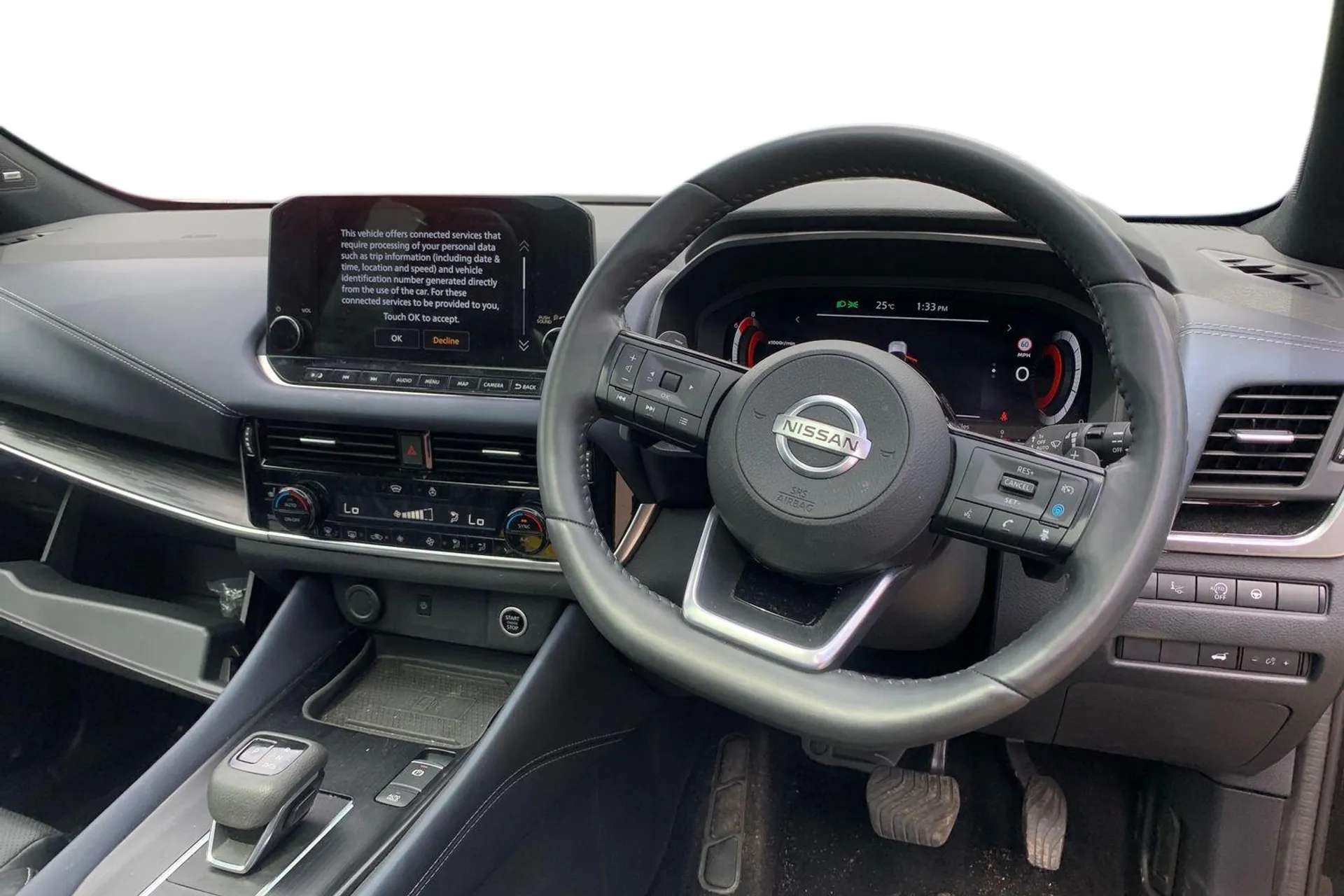 A 2022 NISSAN QASHQAI 1.3 DiG-T MH 158 Tekna+ 5dr Xtronic [ Panoramic roof , Rear view camera , Hands free power tailgate , Wireless charging pad , Intelligent around view A 2022 NISSAN QASHQAI 1.3 DiG-T MH 158 Tekna+ 5dr Xtronic [ Panoramic roof , Rear view camera , Hands free power tailgate , Wireless charging pad , Intelligent around view