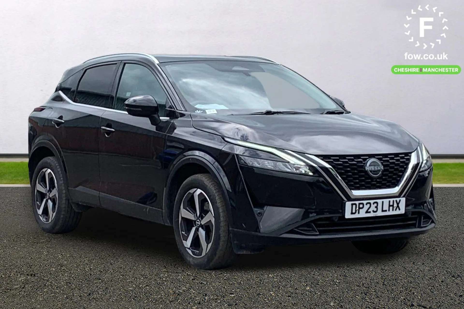 A 2023 NISSAN QASHQAI 1.3 DiG-T MH N-Connecta 5dr [ Panoramic roof , Rear view camera , Intelligent around view monitor , Front and rear parking sensors , 18" Diamond cut a A 2023 NISSAN QASHQAI 1.3 DiG-T MH N-Connecta 5dr [ Panoramic roof , Rear view camera , Intelligent around view monitor , Front and rear parking sensors , 18" Diamond cut a