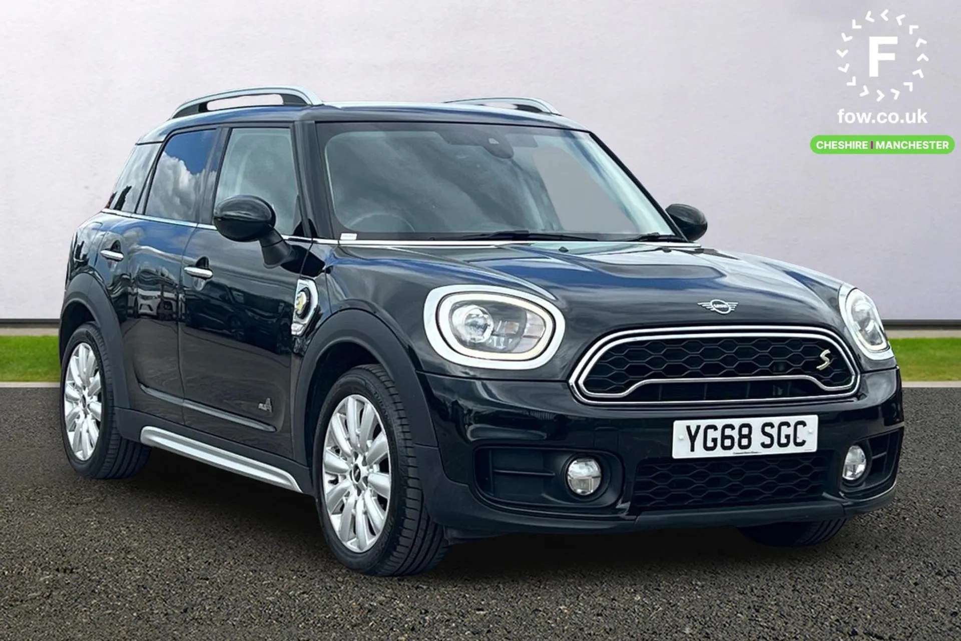 A 2019 MINI COUNTRYMAN 1.5 Cooper S E ALL4 PHEV 5dr Auto [Real time traffic information, Multifunction steering wheel, Crash Sensor - activates hazard/interior lighting + un A 2019 MINI COUNTRYMAN 1.5 Cooper S E ALL4 PHEV 5dr Auto [Real time traffic information, Multifunction steering wheel, Crash Sensor - activates hazard/interior lighting + un