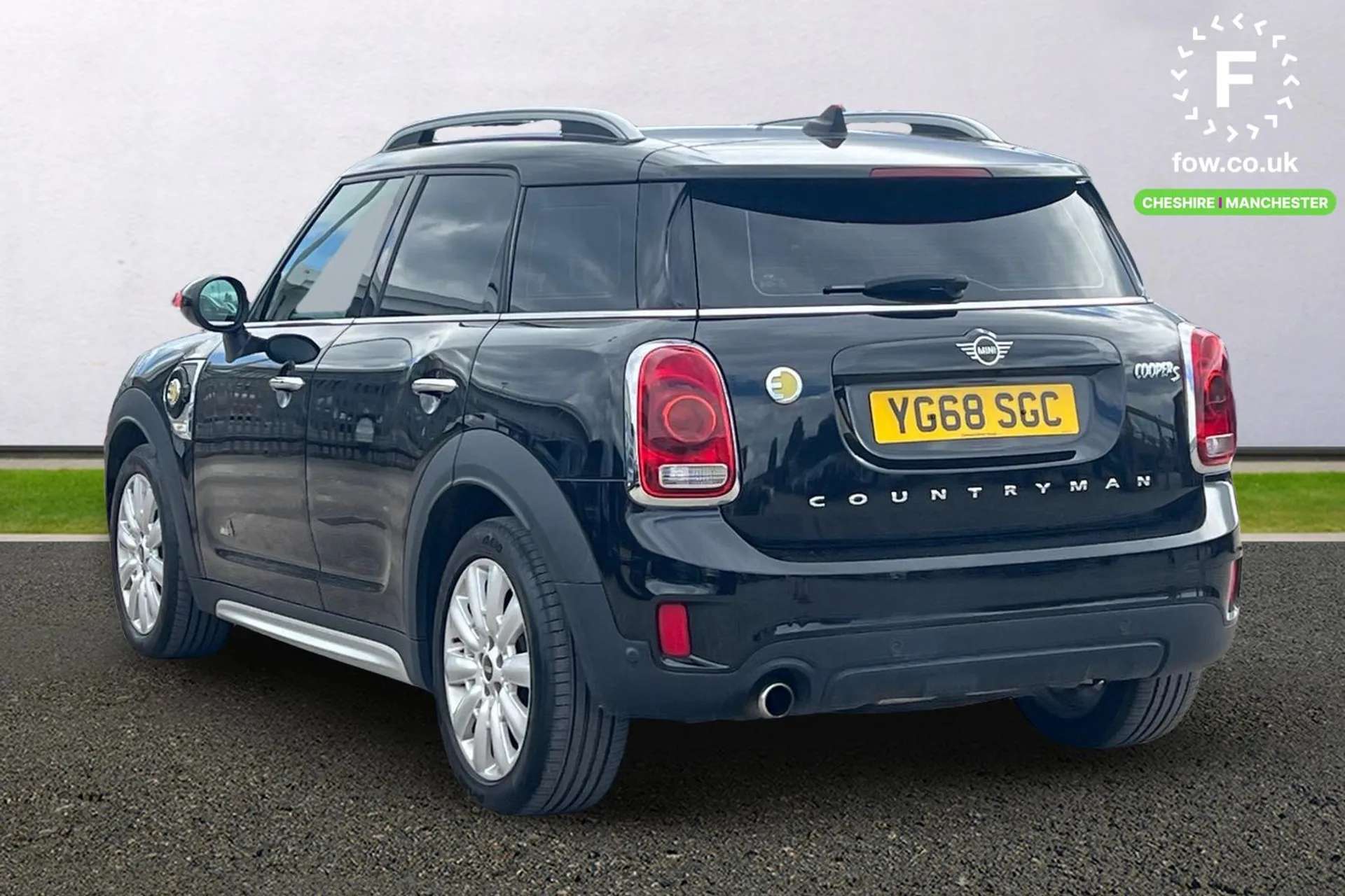 A 2019 MINI COUNTRYMAN 1.5 Cooper S E ALL4 PHEV 5dr Auto [Real time traffic information, Multifunction steering wheel, Crash Sensor - activates hazard/interior lighting + un A 2019 MINI COUNTRYMAN 1.5 Cooper S E ALL4 PHEV 5dr Auto [Real time traffic information, Multifunction steering wheel, Crash Sensor - activates hazard/interior lighting + un