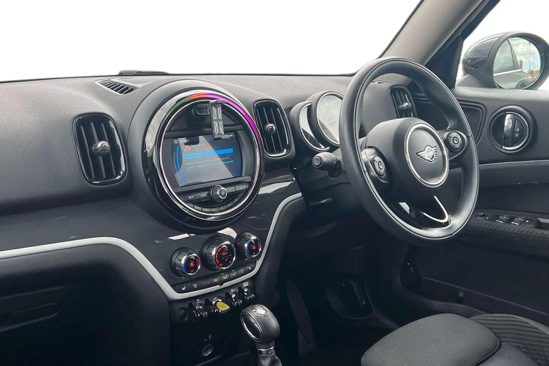 A 2019 MINI COUNTRYMAN 1.5 Cooper S E ALL4 PHEV 5dr Auto [Real time traffic information, Multifunction steering wheel, Crash Sensor - activates hazard/interior lighting + un A 2019 MINI COUNTRYMAN 1.5 Cooper S E ALL4 PHEV 5dr Auto [Real time traffic information, Multifunction steering wheel, Crash Sensor - activates hazard/interior lighting + un
