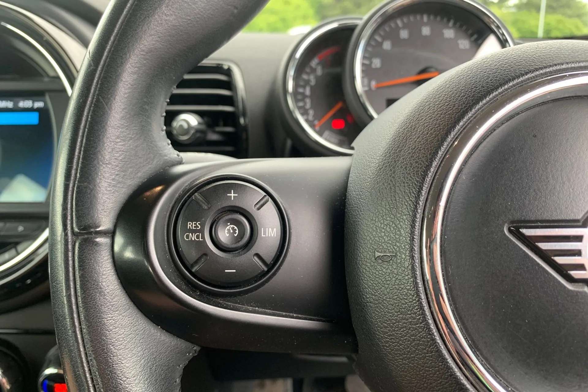 2018 MINI CLUBMAN 2018 MINI CLUBMAN