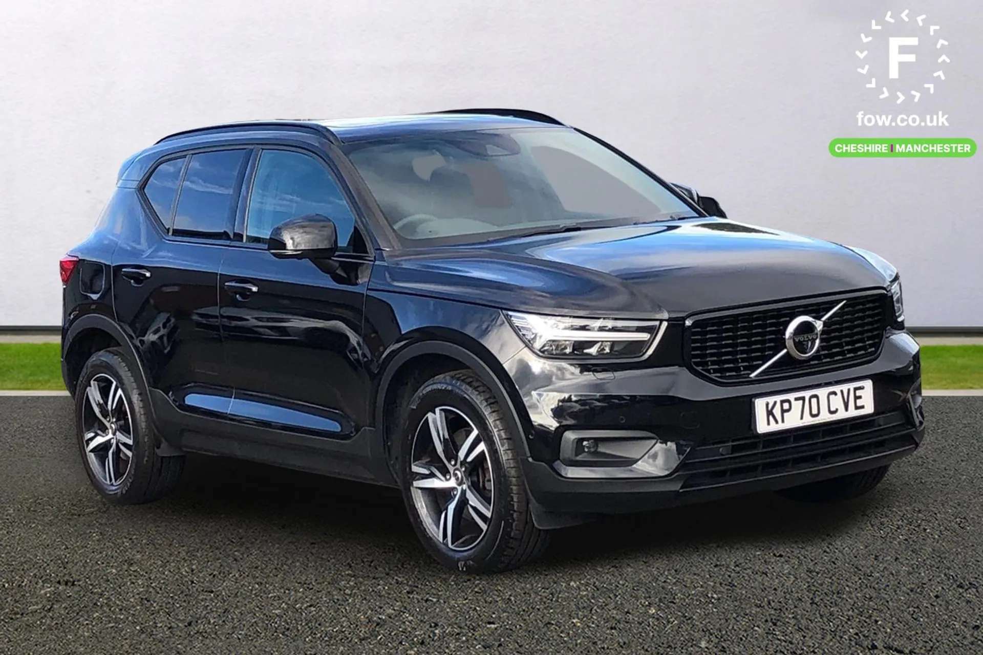 2020 VOLVO XC40 2020 VOLVO XC40