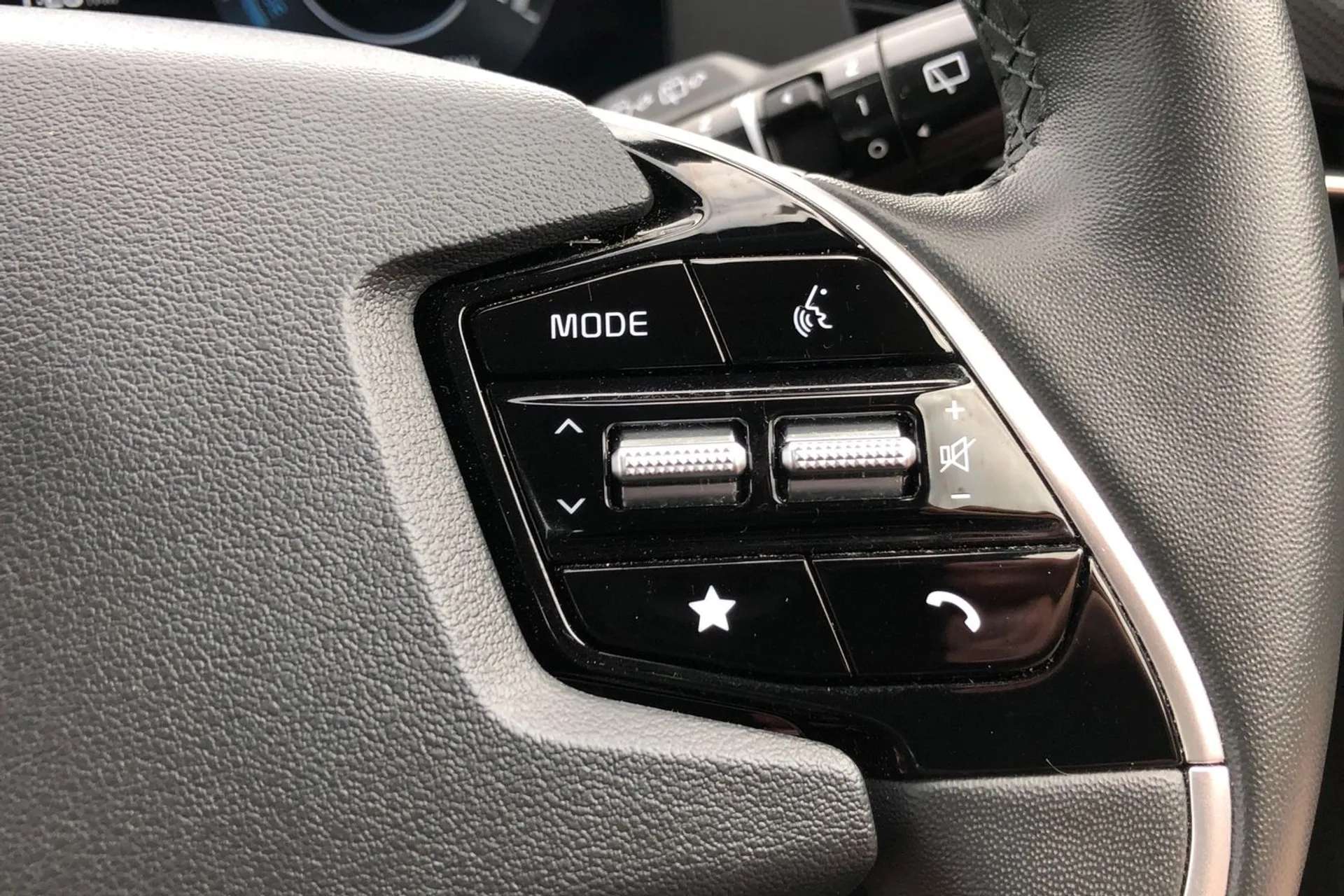 2023 KIA NIRO 2023 KIA NIRO