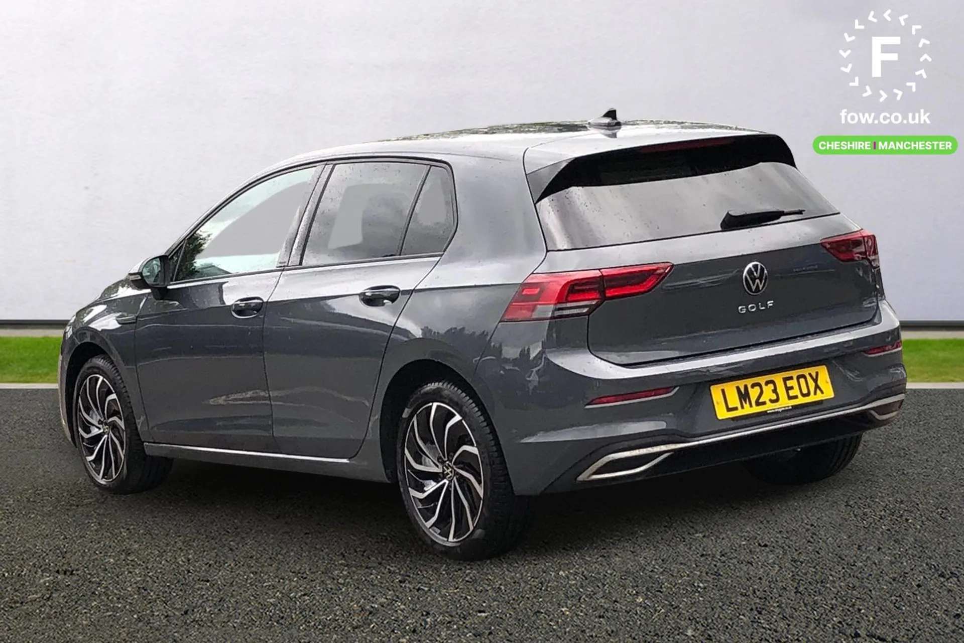 A 2023 VOLKSWAGEN GOLF 1.5 TSI Style Edition 5dr [ Front and rear ultrasonic parking sensors, audible with audio volume reduction when activated + optical parking display vi A 2023 VOLKSWAGEN GOLF 1.5 TSI Style Edition 5dr [ Front and rear ultrasonic parking sensors, audible with audio volume reduction when activated + optical parking display vi