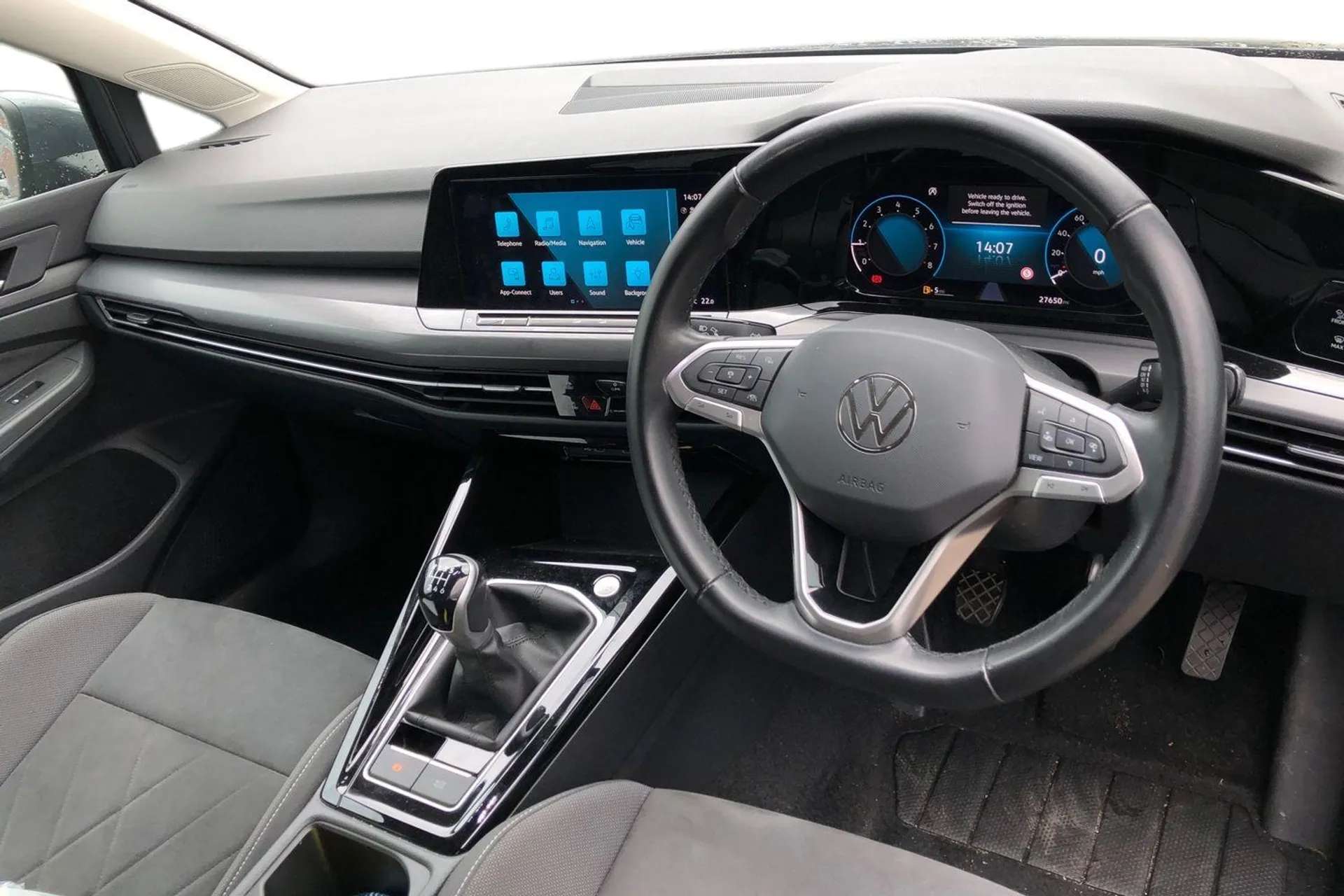 A 2023 VOLKSWAGEN GOLF 1.5 TSI Style Edition 5dr [ Front and rear ultrasonic parking sensors, audible with audio volume reduction when activated + optical parking display vi A 2023 VOLKSWAGEN GOLF 1.5 TSI Style Edition 5dr [ Front and rear ultrasonic parking sensors, audible with audio volume reduction when activated + optical parking display vi