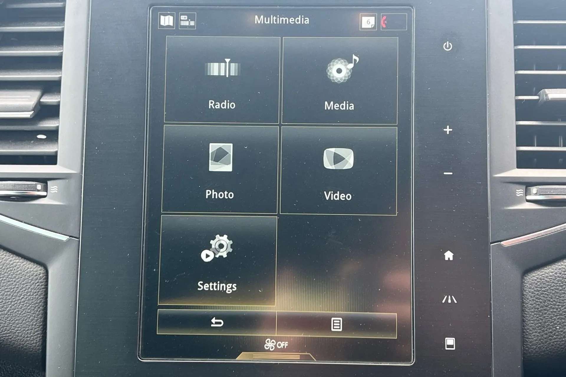 2019 RENAULT MEGANE 2019 RENAULT MEGANE