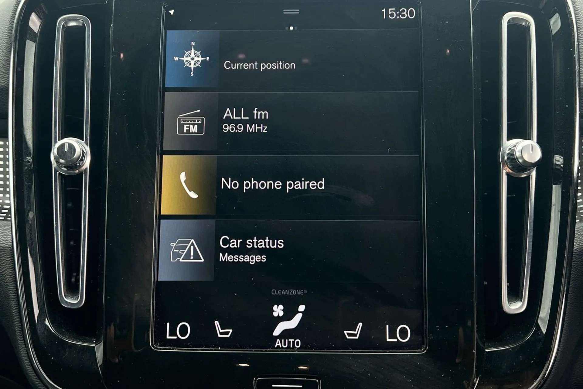 2021 VOLVO XC40 2021 VOLVO XC40